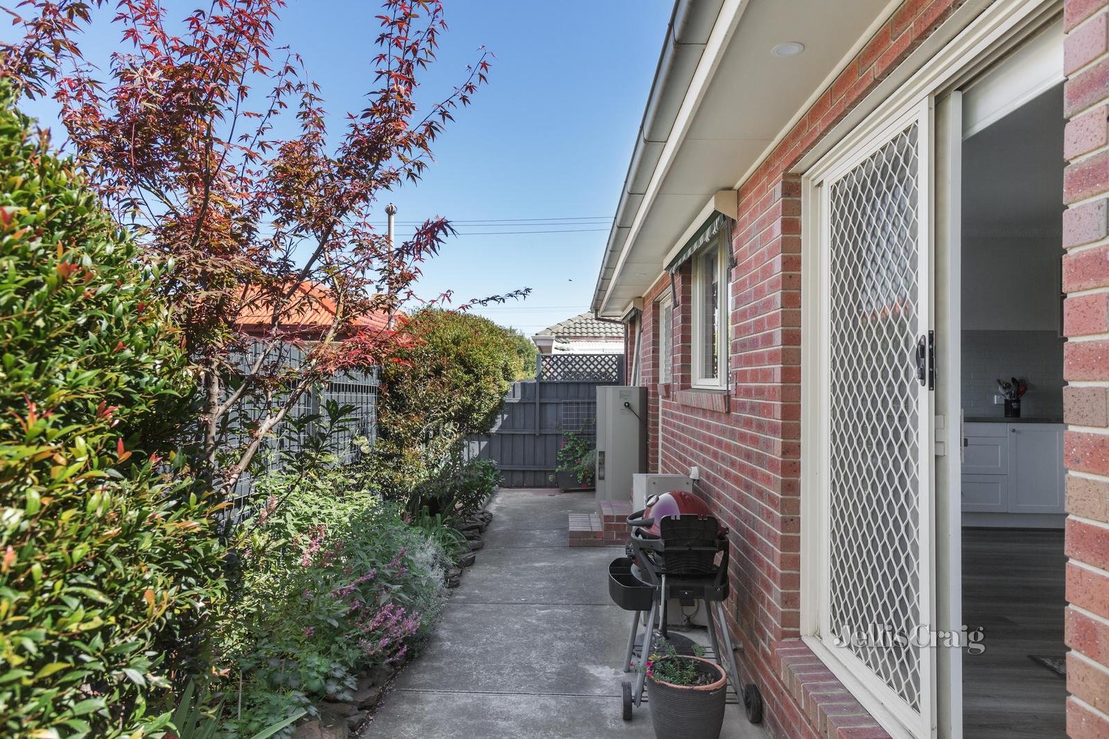 2A Hill Grove, Preston image 9