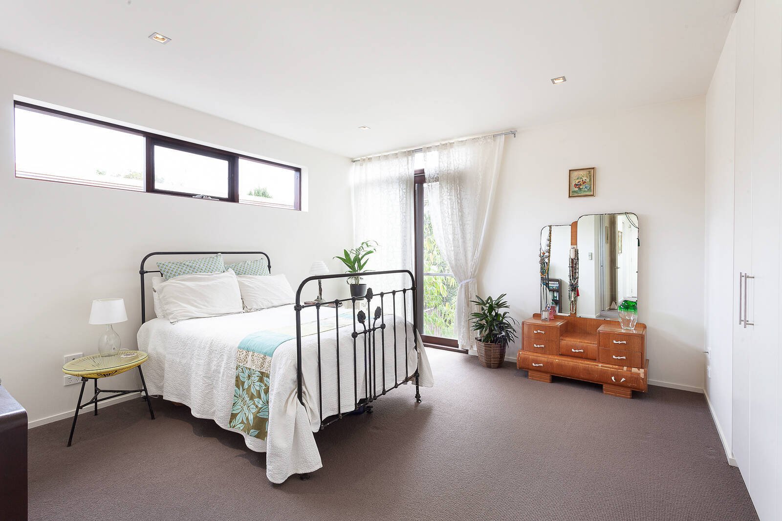 Property Gallery Thumbnail 8