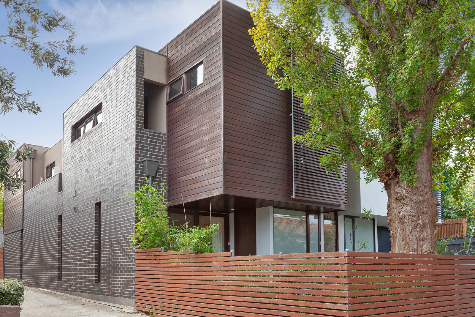 Property Gallery Thumbnail 11