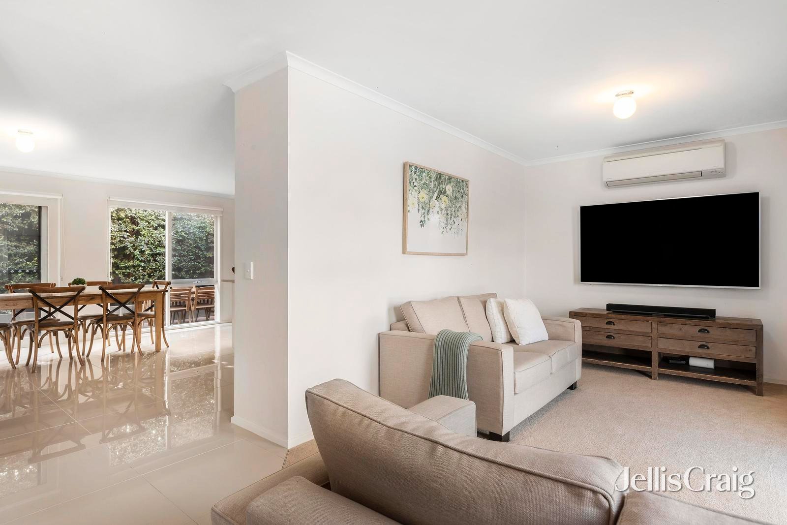 2A Kelvin Close, Niddrie image 2