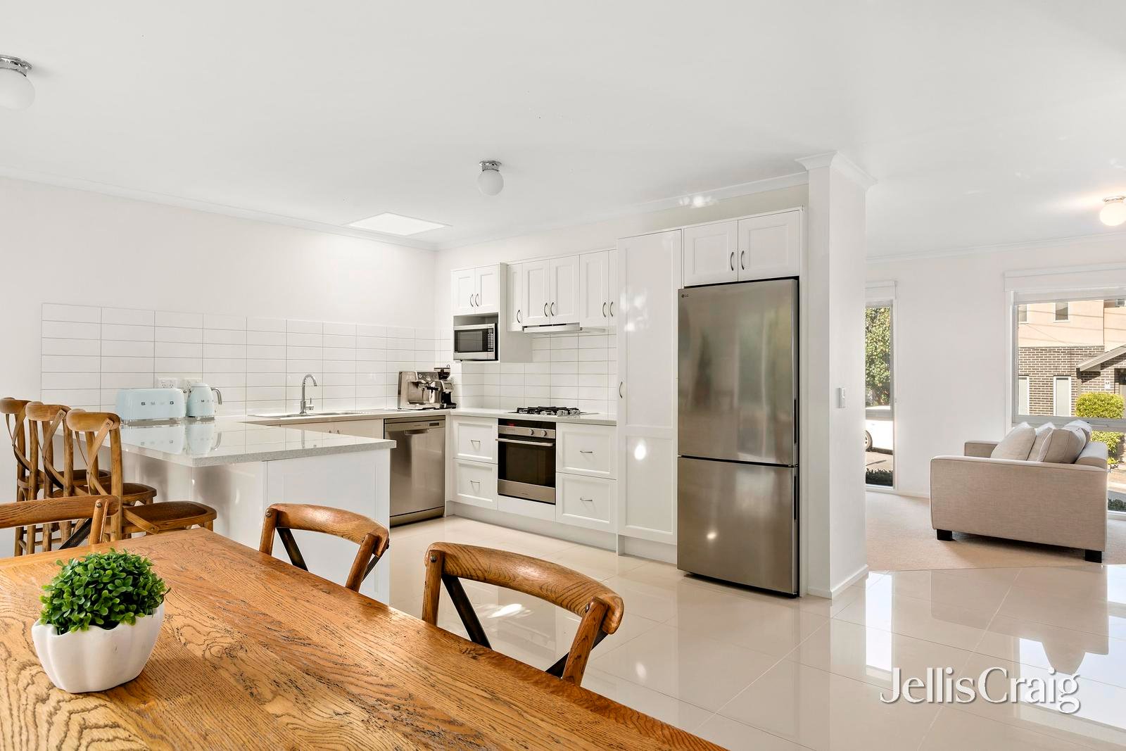 2A Kelvin Close, Niddrie image 3
