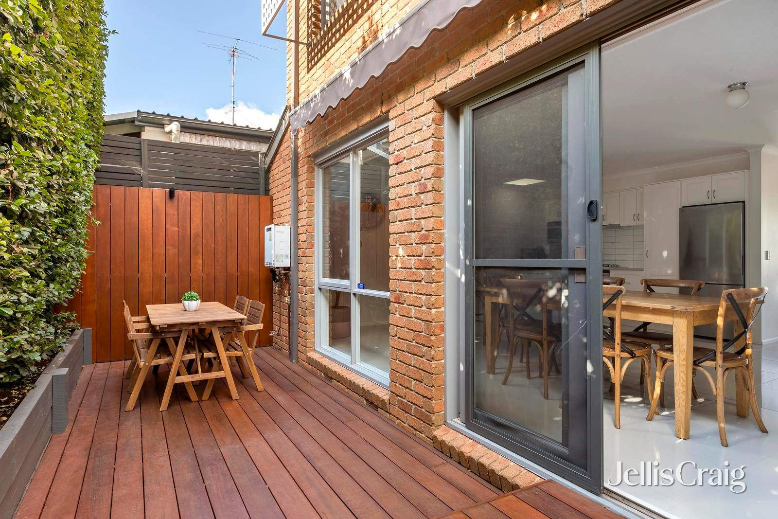2A Kelvin Close, Niddrie image 10
