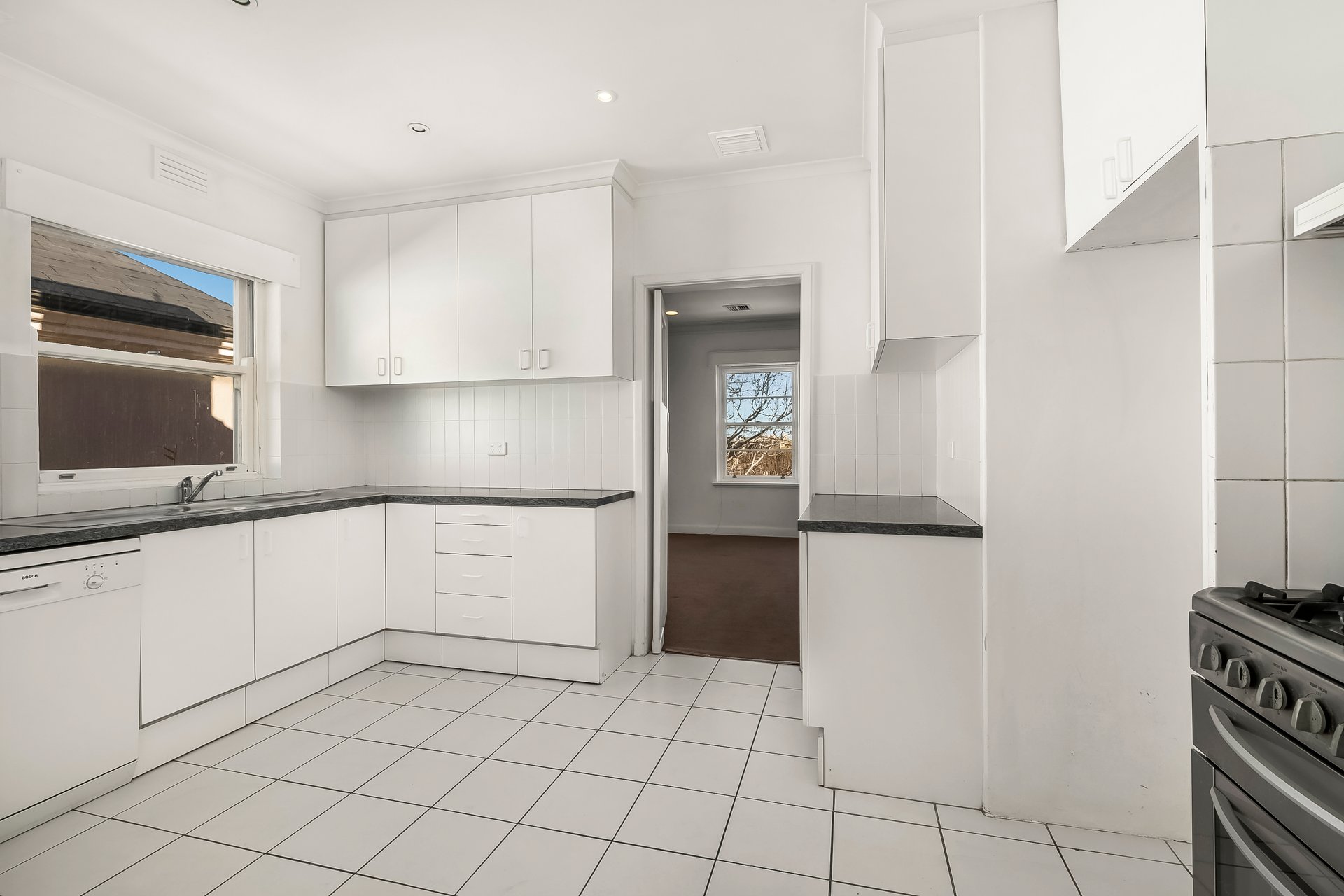 Property Gallery Thumbnail 5