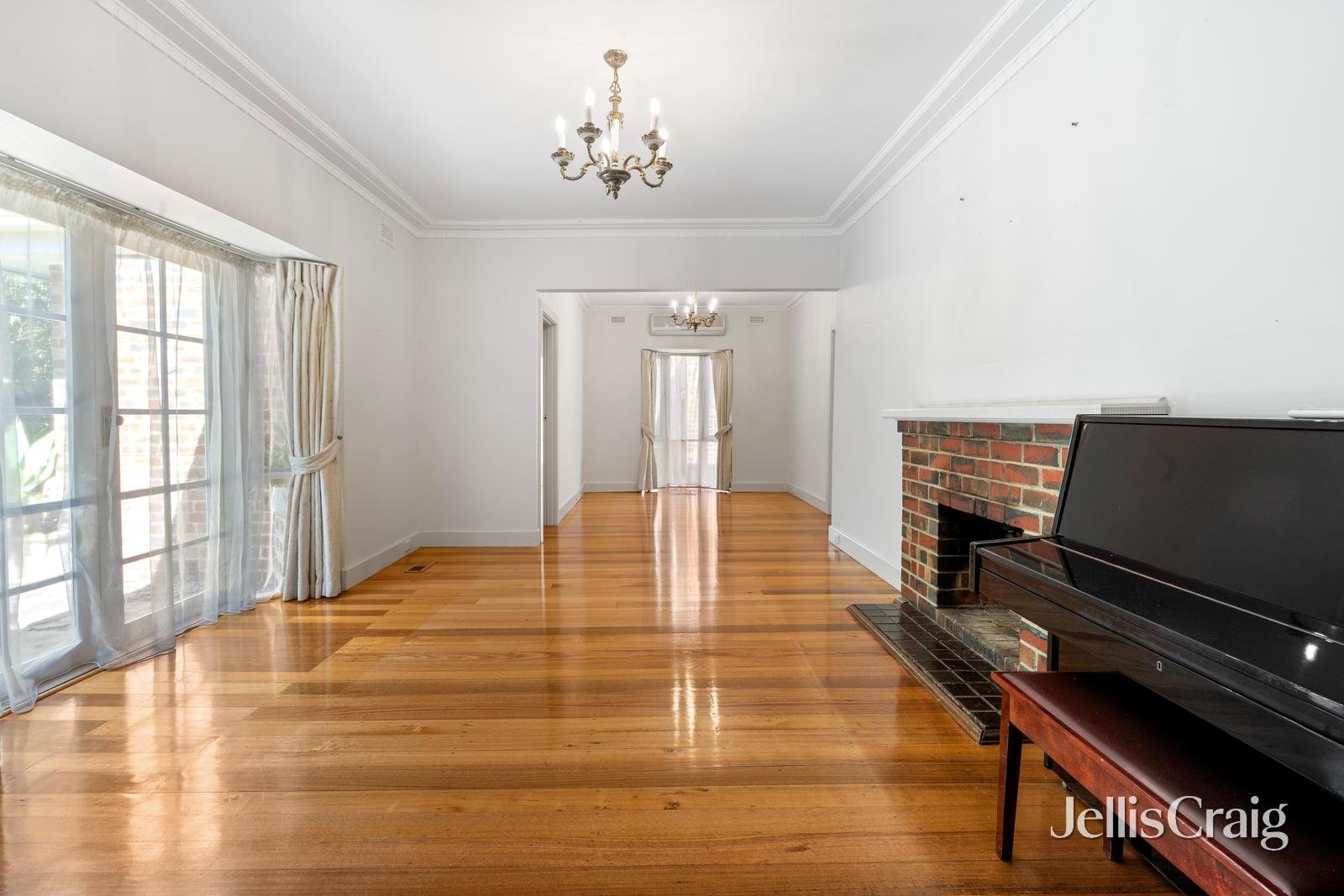 2A Lagoona Court, Blackburn image 4