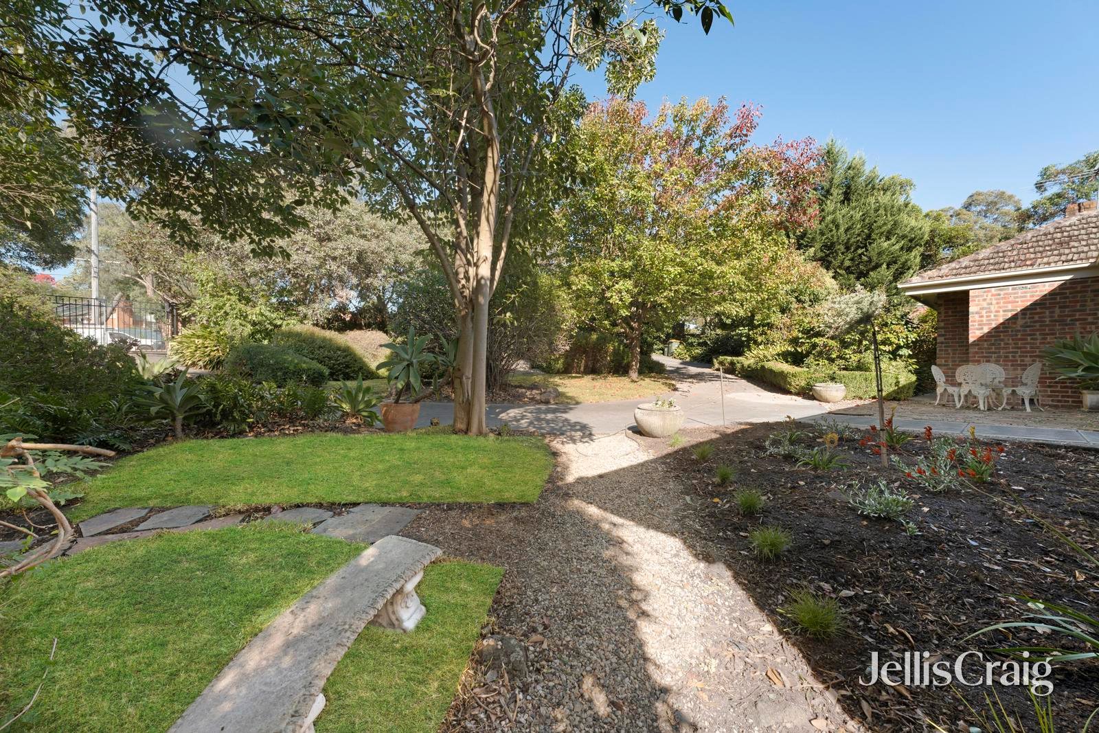 2A Lagoona Court, Blackburn image 19