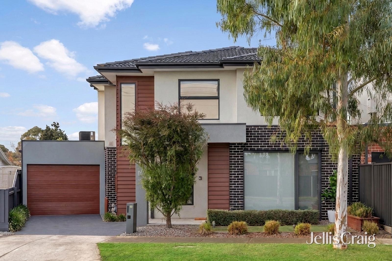 2A Laurence Avenue, Airport&nbsp;West image 1