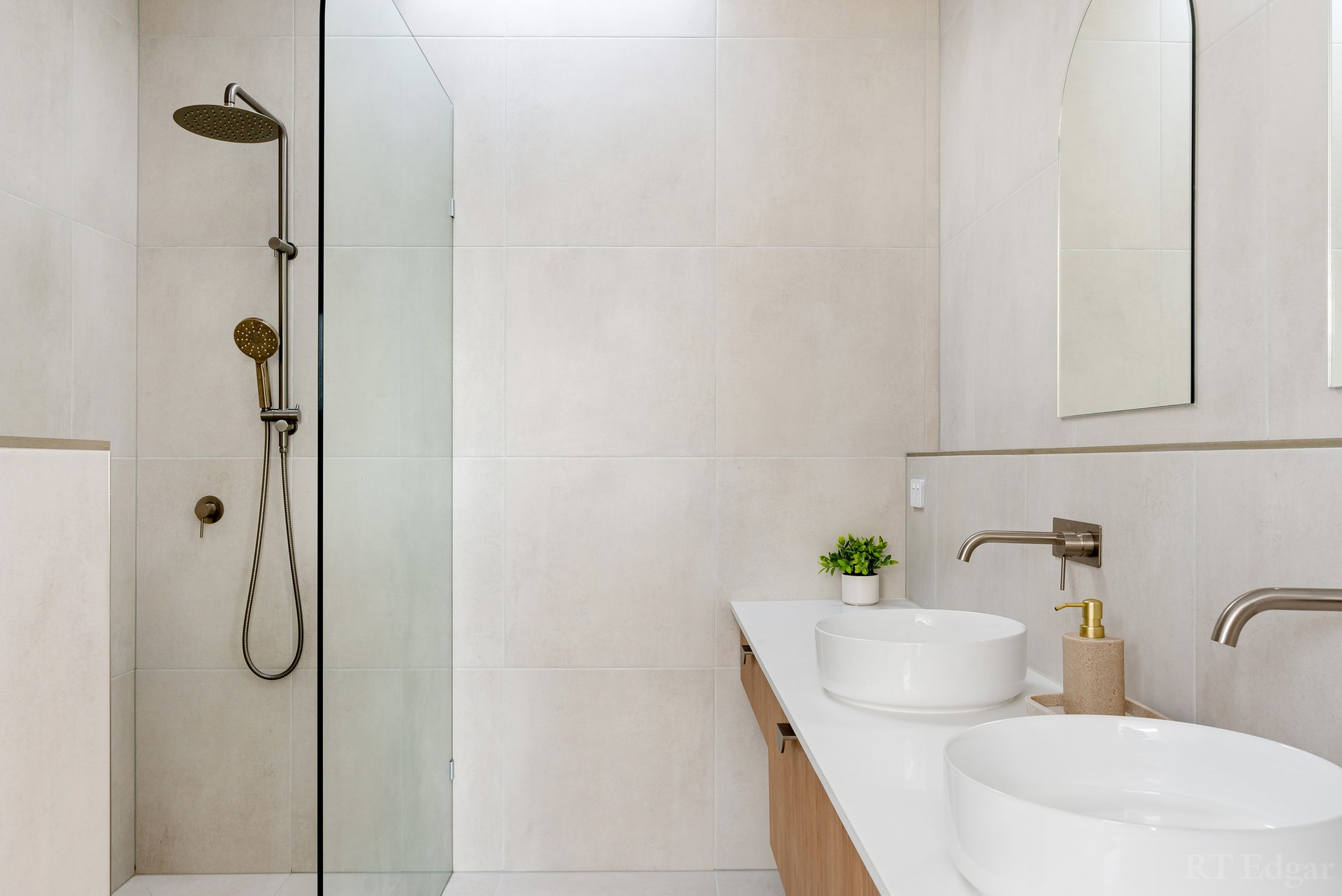 Property Gallery Thumbnail 10