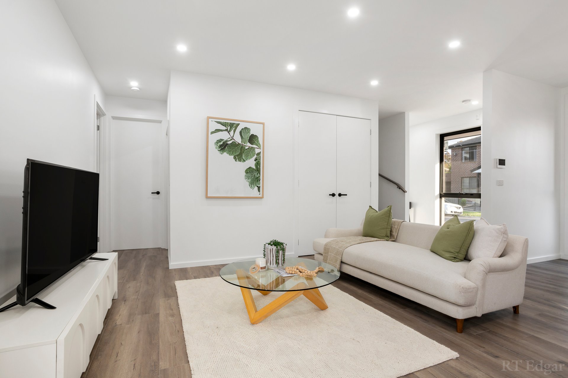Property Gallery Thumbnail 3