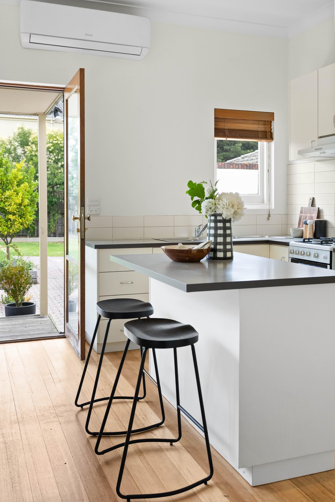 2A Nott Street, Balwyn image 6