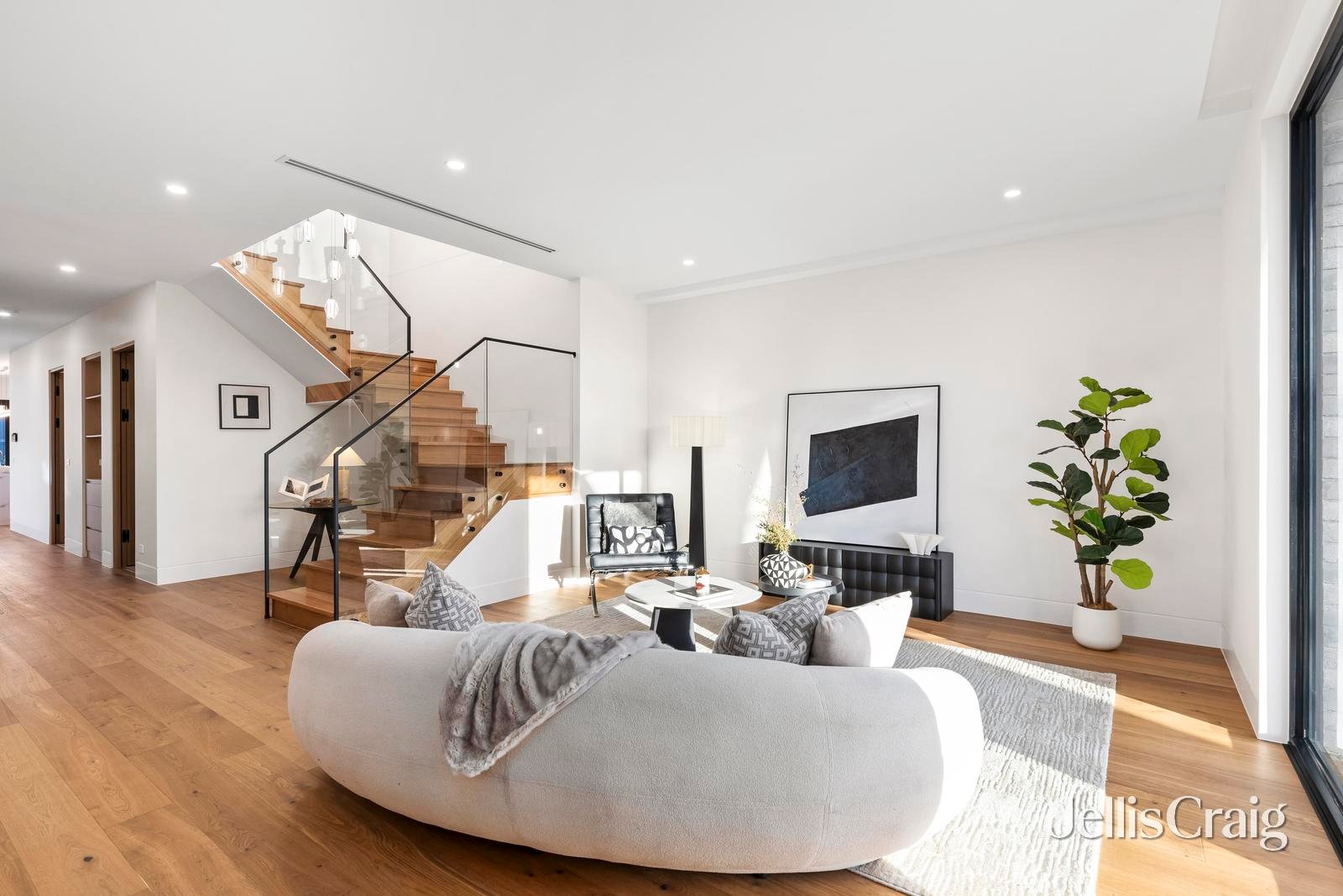 2A Paynes Road, Mount&nbsp;Waverley image 6