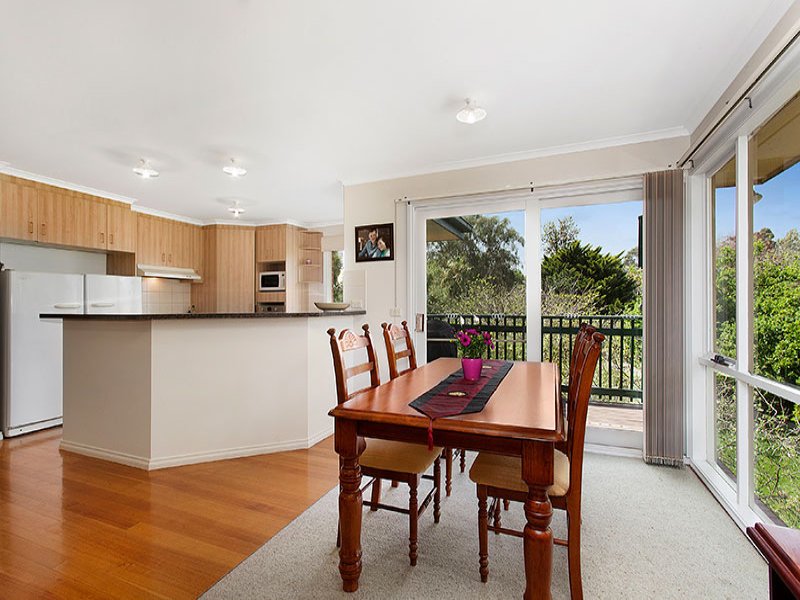 2A Rawlings Street, Surrey Hills image 5