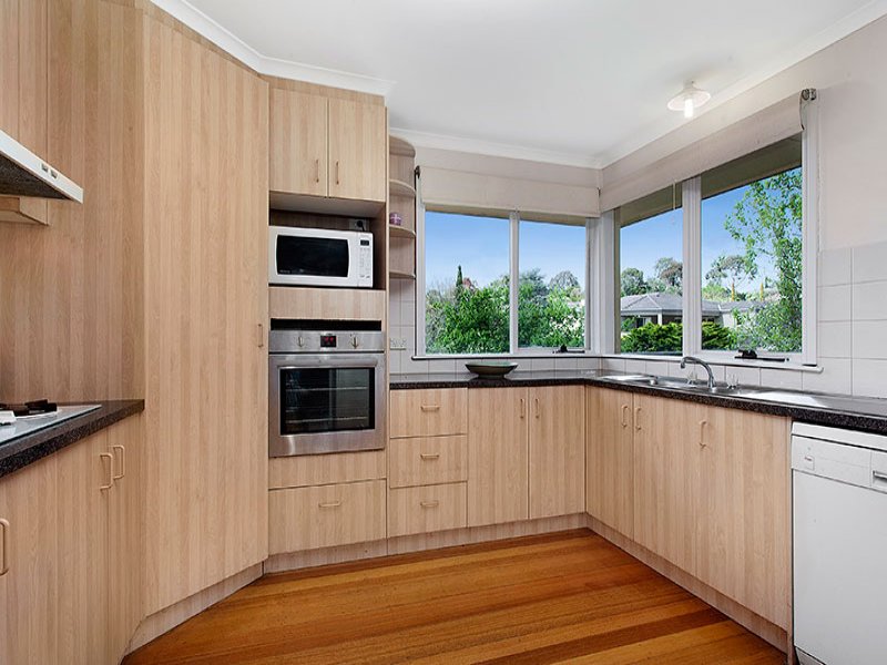 2A Rawlings Street, Surrey Hills image 6