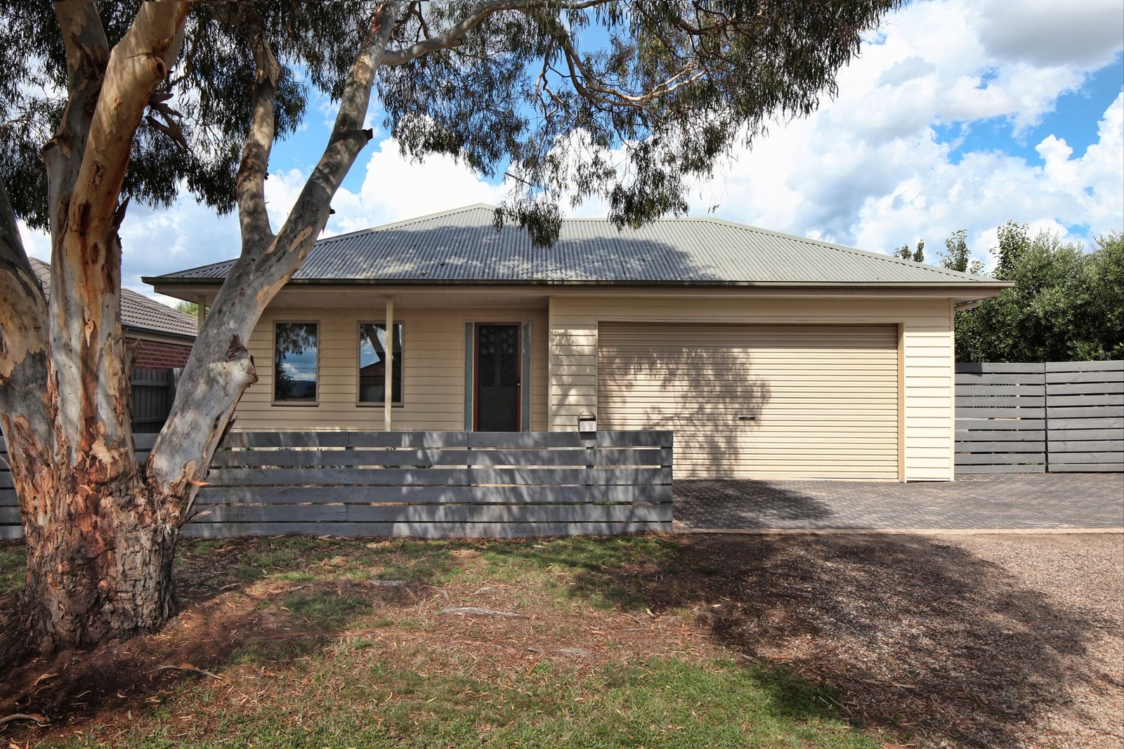 Property Gallery - Main Image