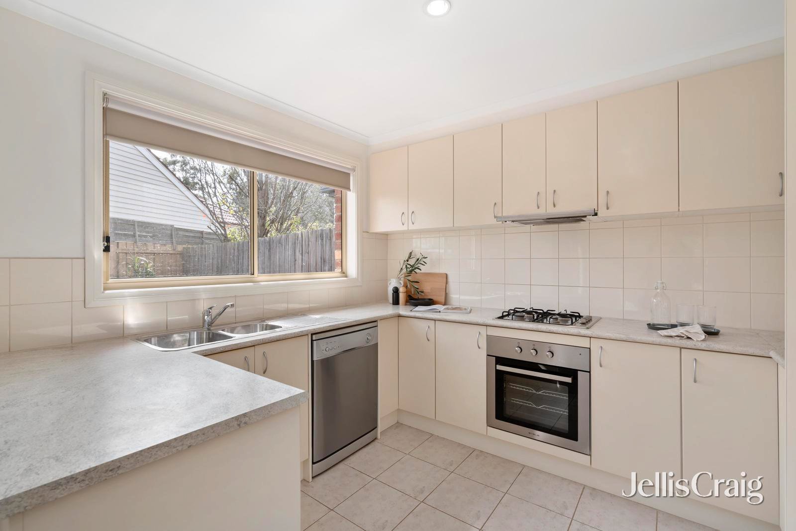 2A Royal Avenue, Heathmont image 4