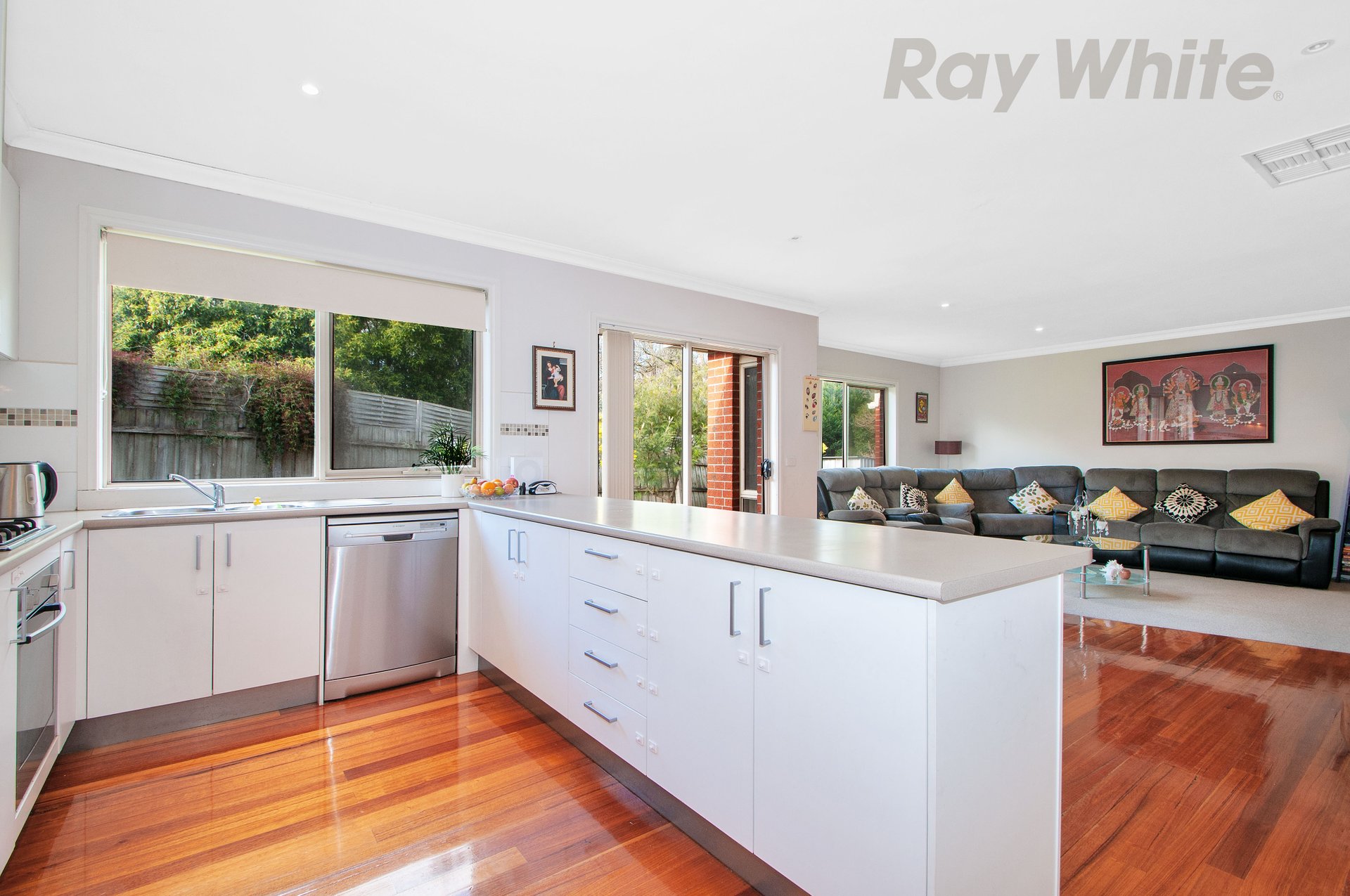 2A Sevenoaks Avenue, Croydon image 3