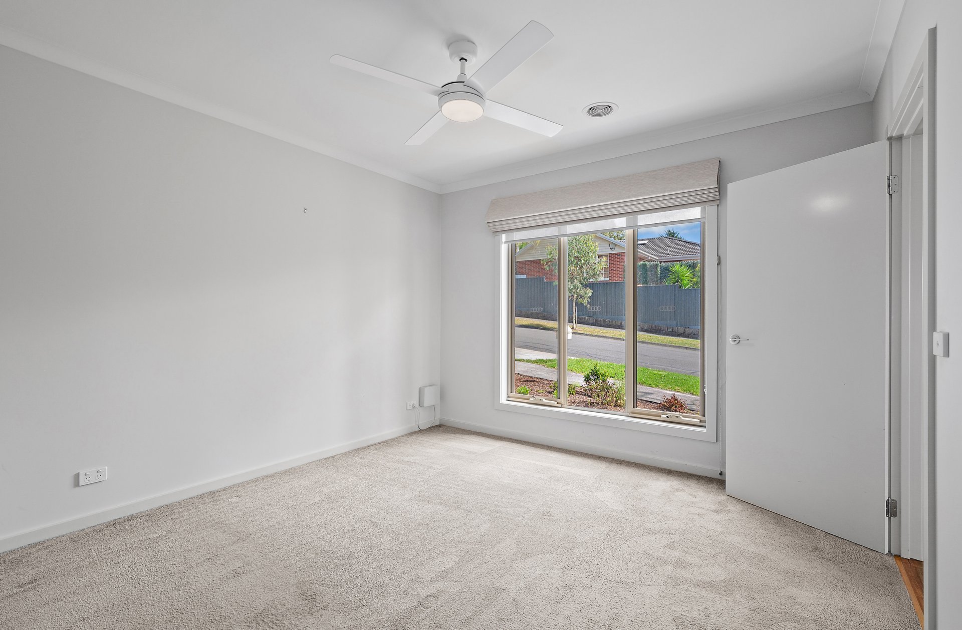 2A Turkeith Crescent, Croydon North image 5