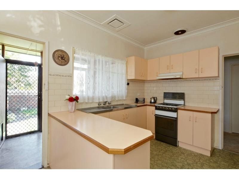 2A Upton Street, Altona image 3