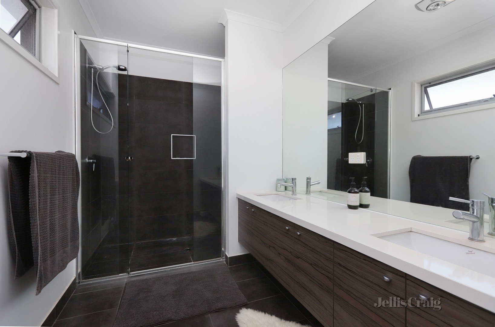 2A Vernon Street, Spotswood image 8
