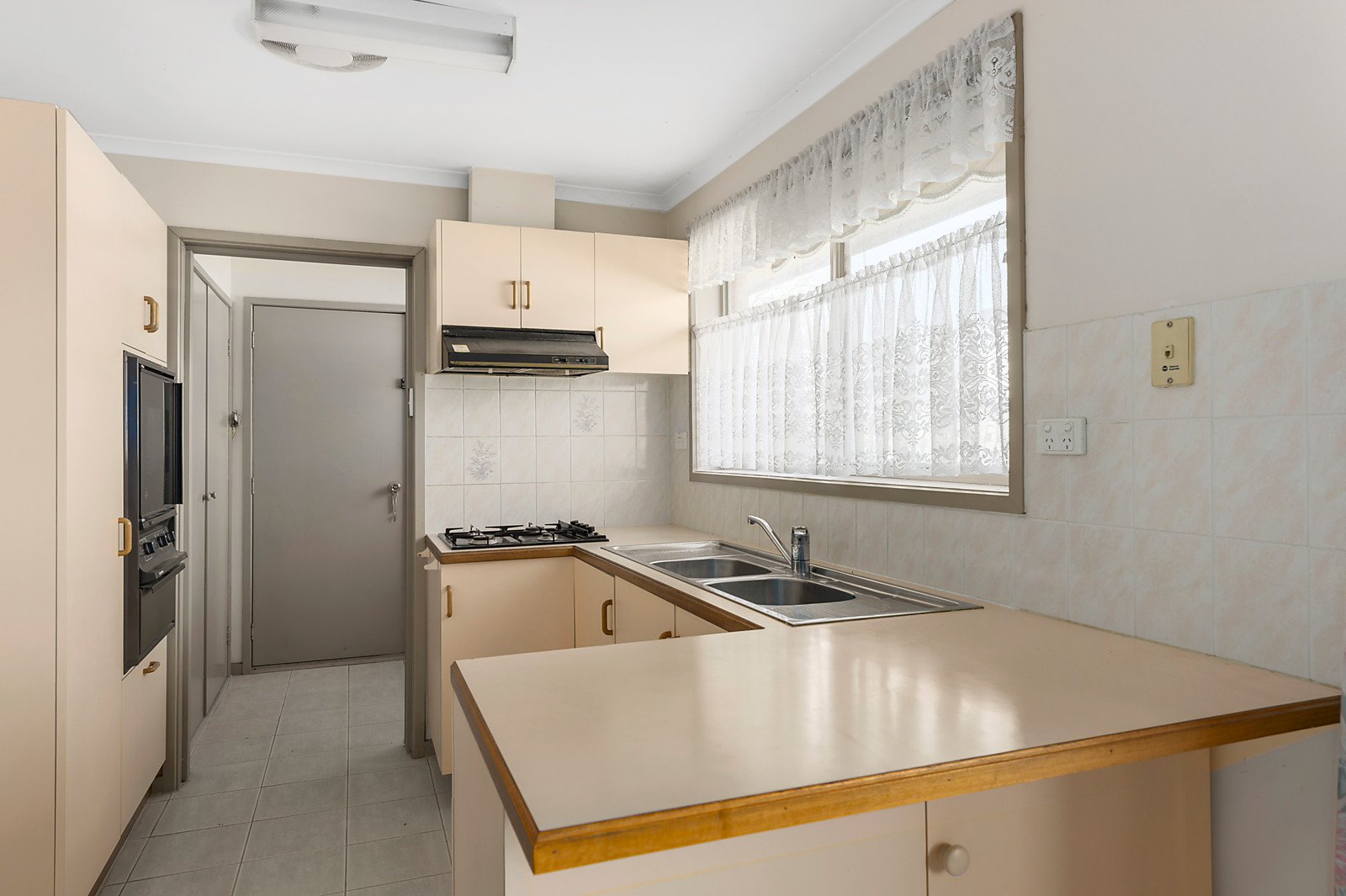 2A Walter Street, Mitcham image 2
