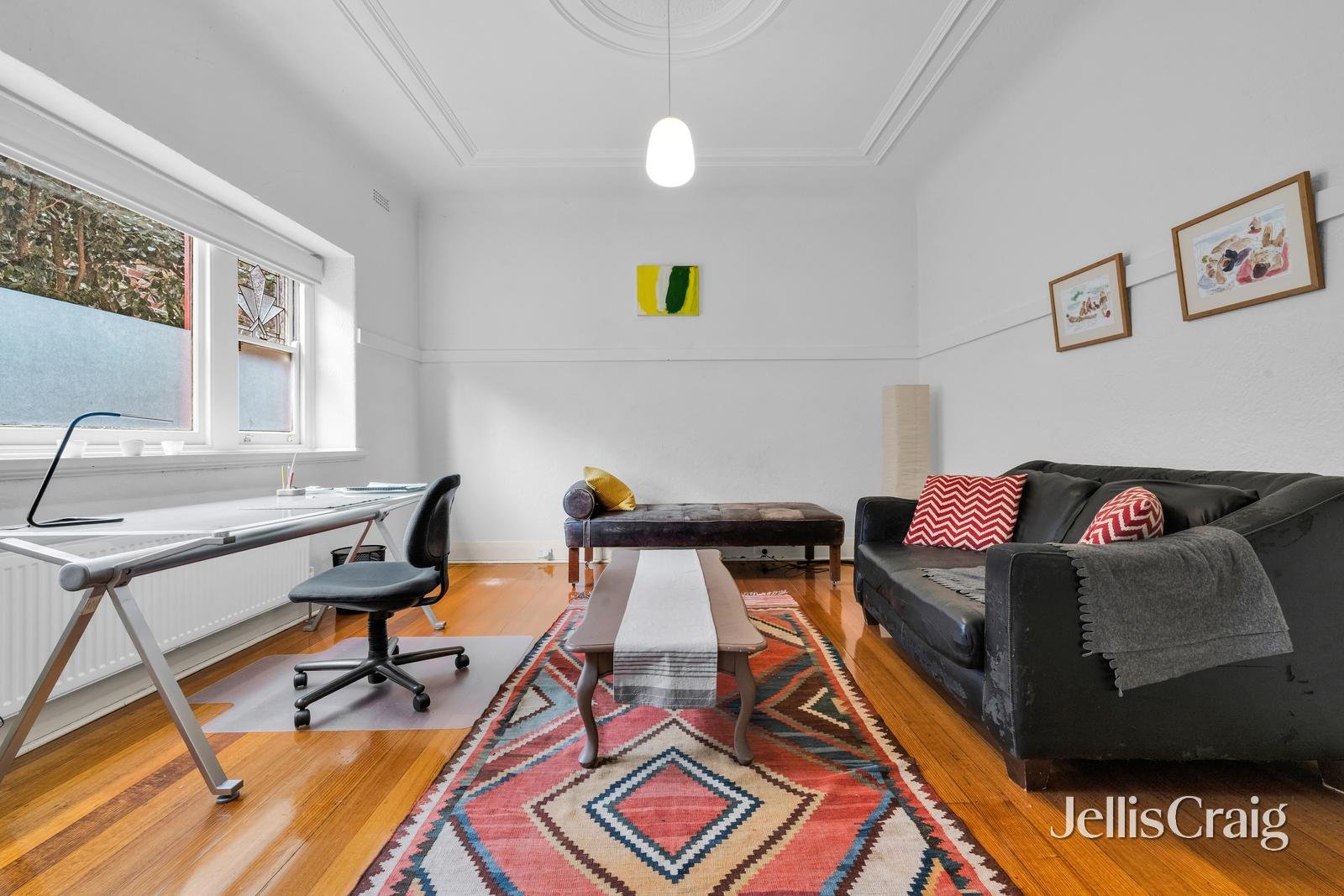 2A/19 Marine Parade, St&nbsp;Kilda image 4