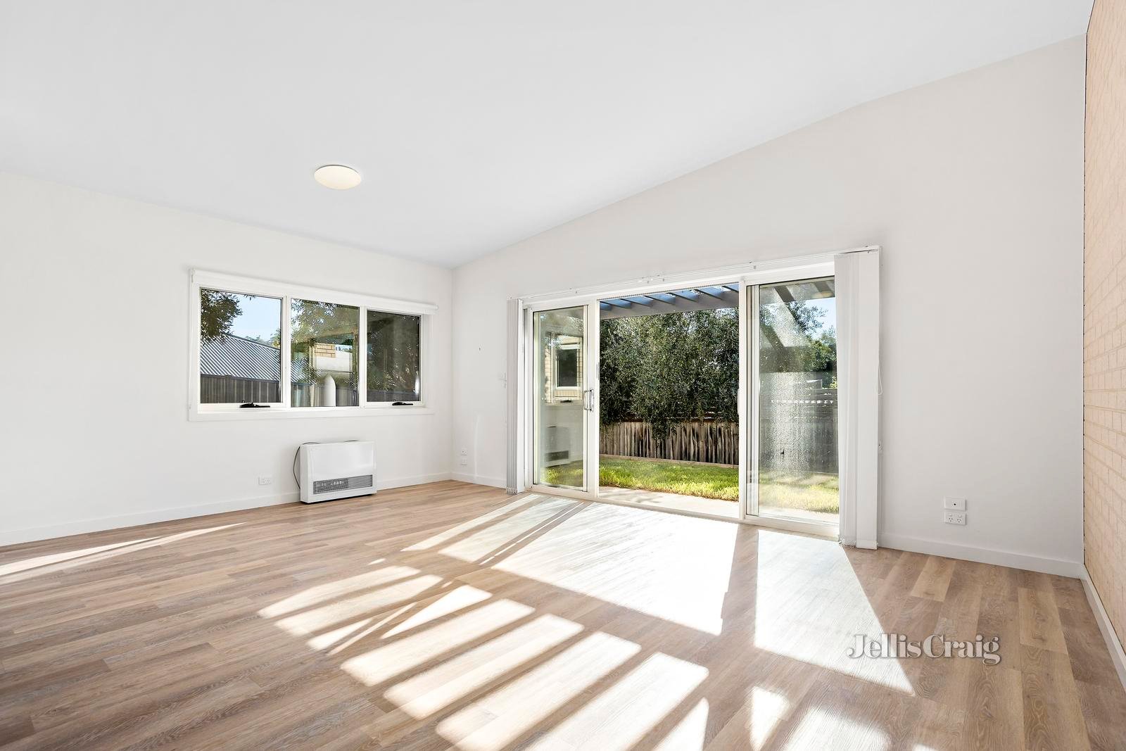 2a/3 Vanina Street, Hepburn image 3