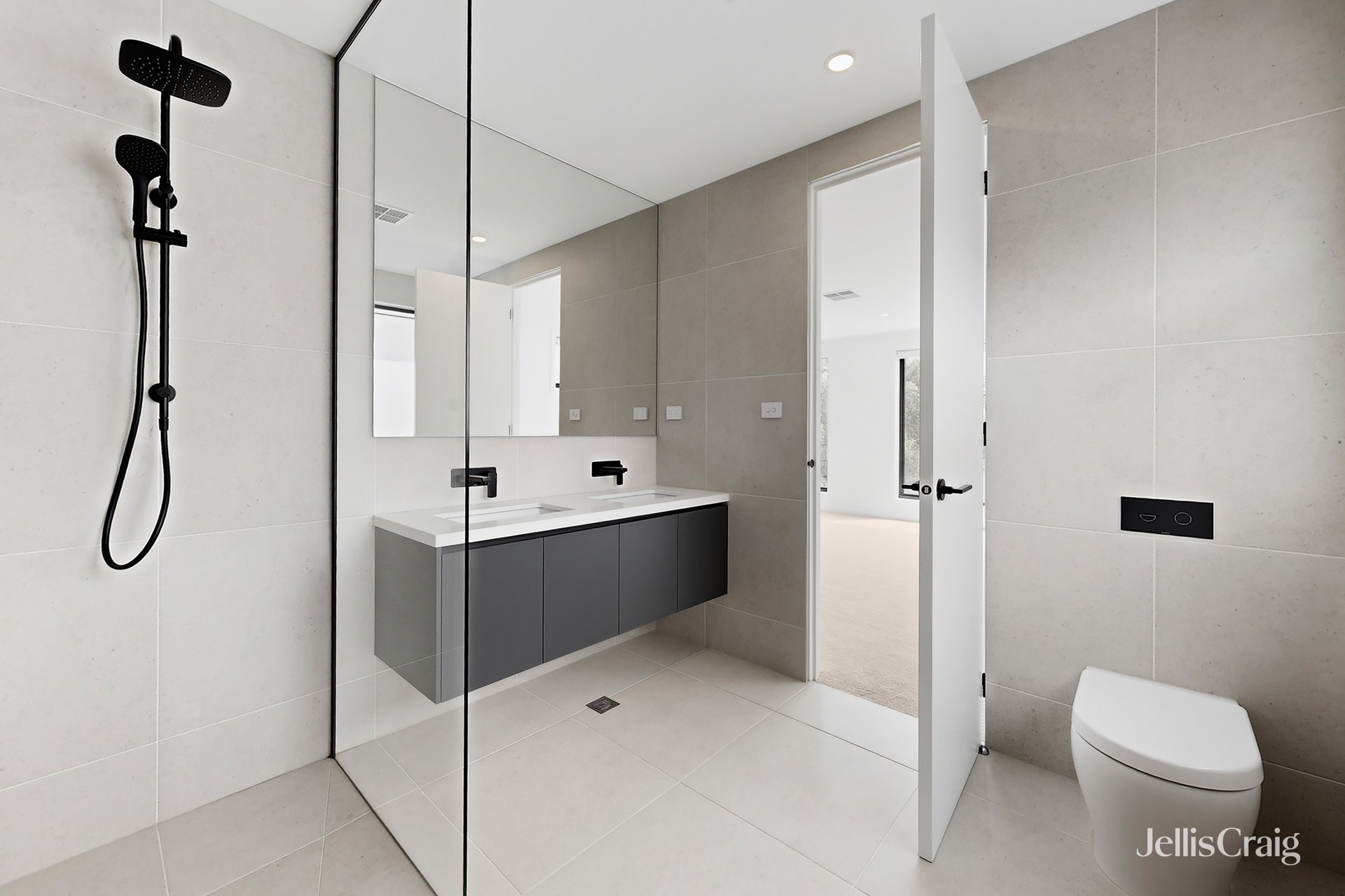 2B Blackshaw Street, Mckinnon image 6