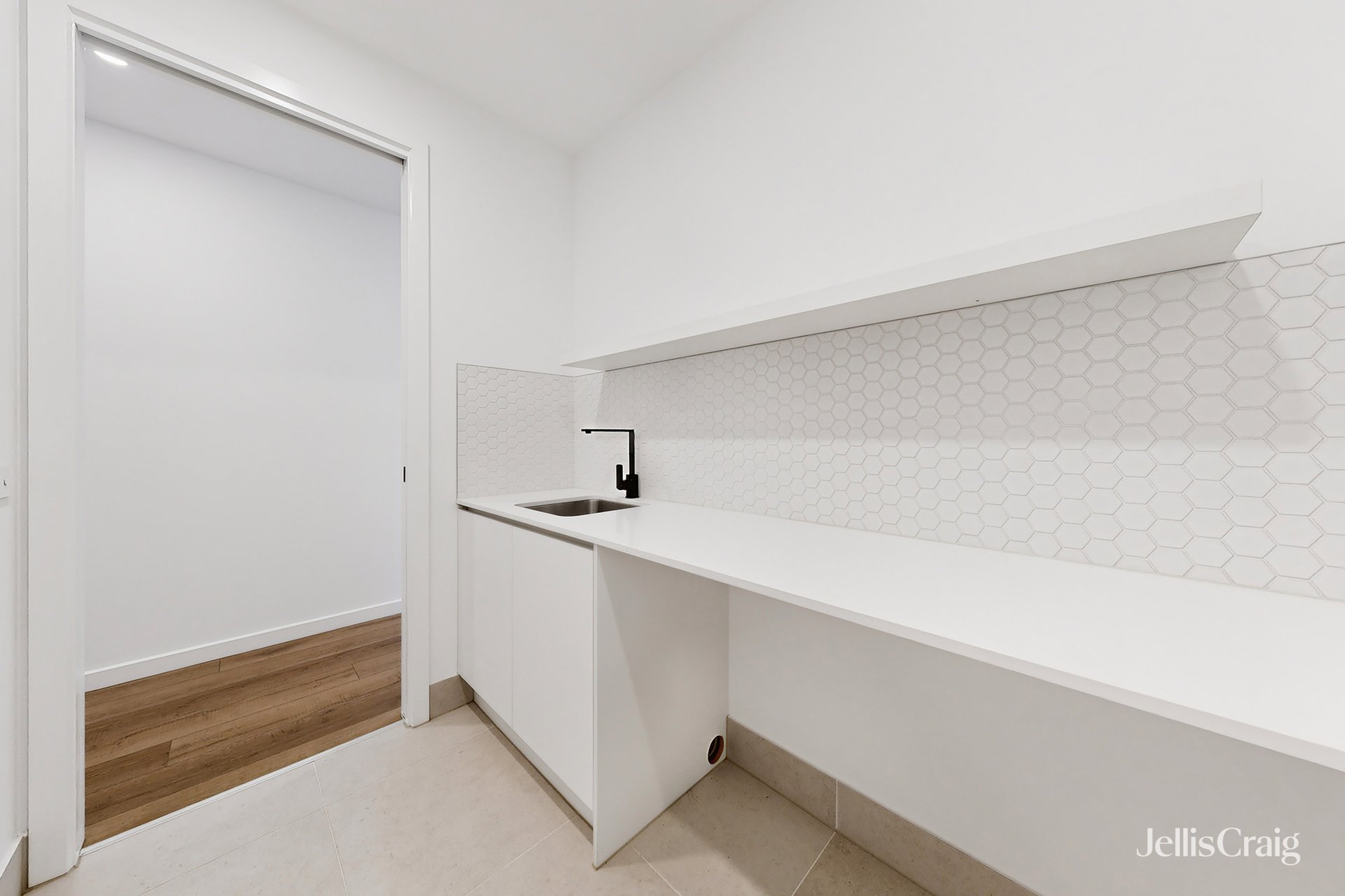 2B Blackshaw Street, Mckinnon image 13