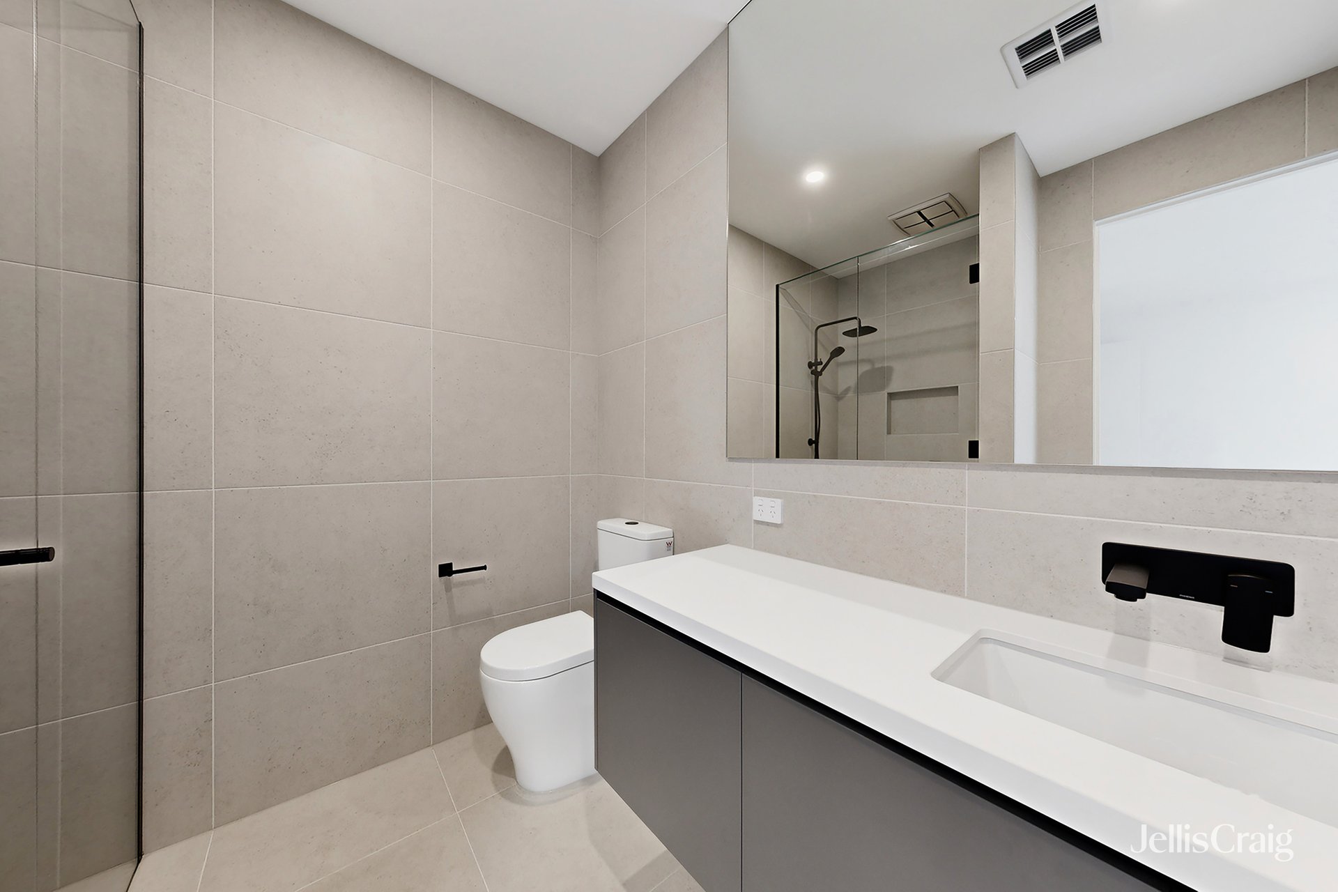 2B Blackshaw Street, Mckinnon image 7