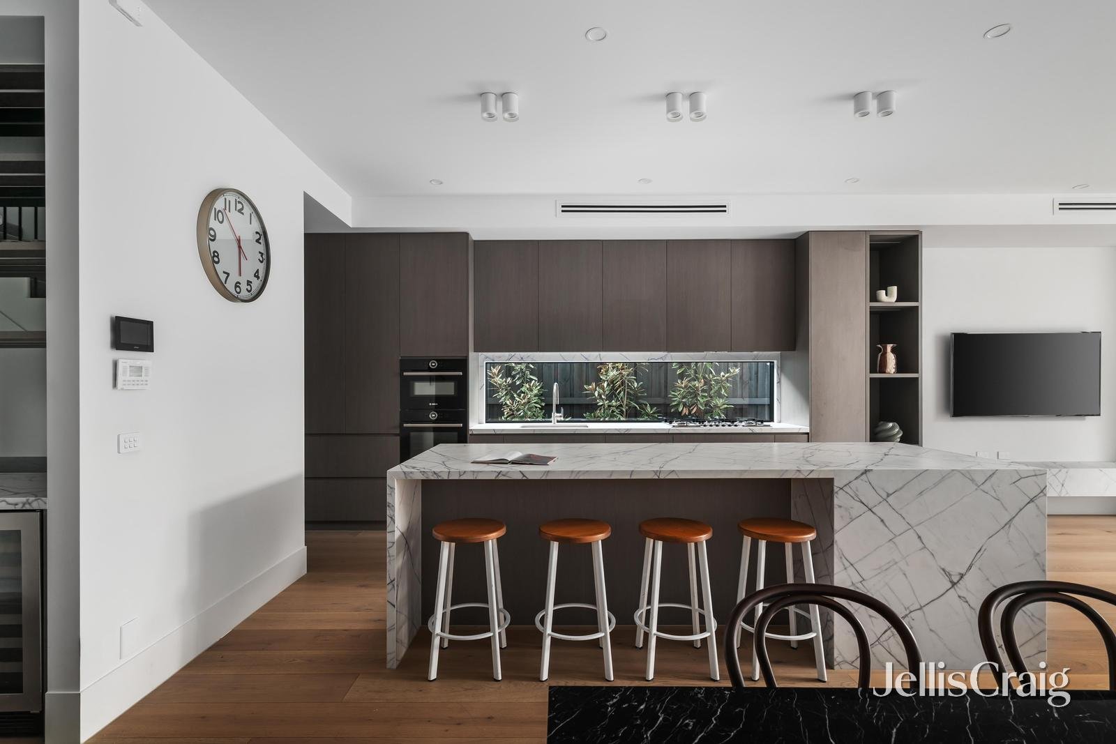 2b Castlewood Street, Bentleigh East image 5
