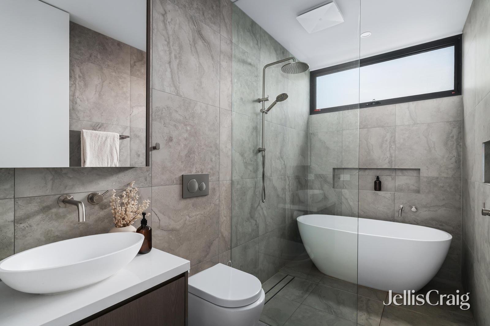 2b Castlewood Street, Bentleigh East image 11