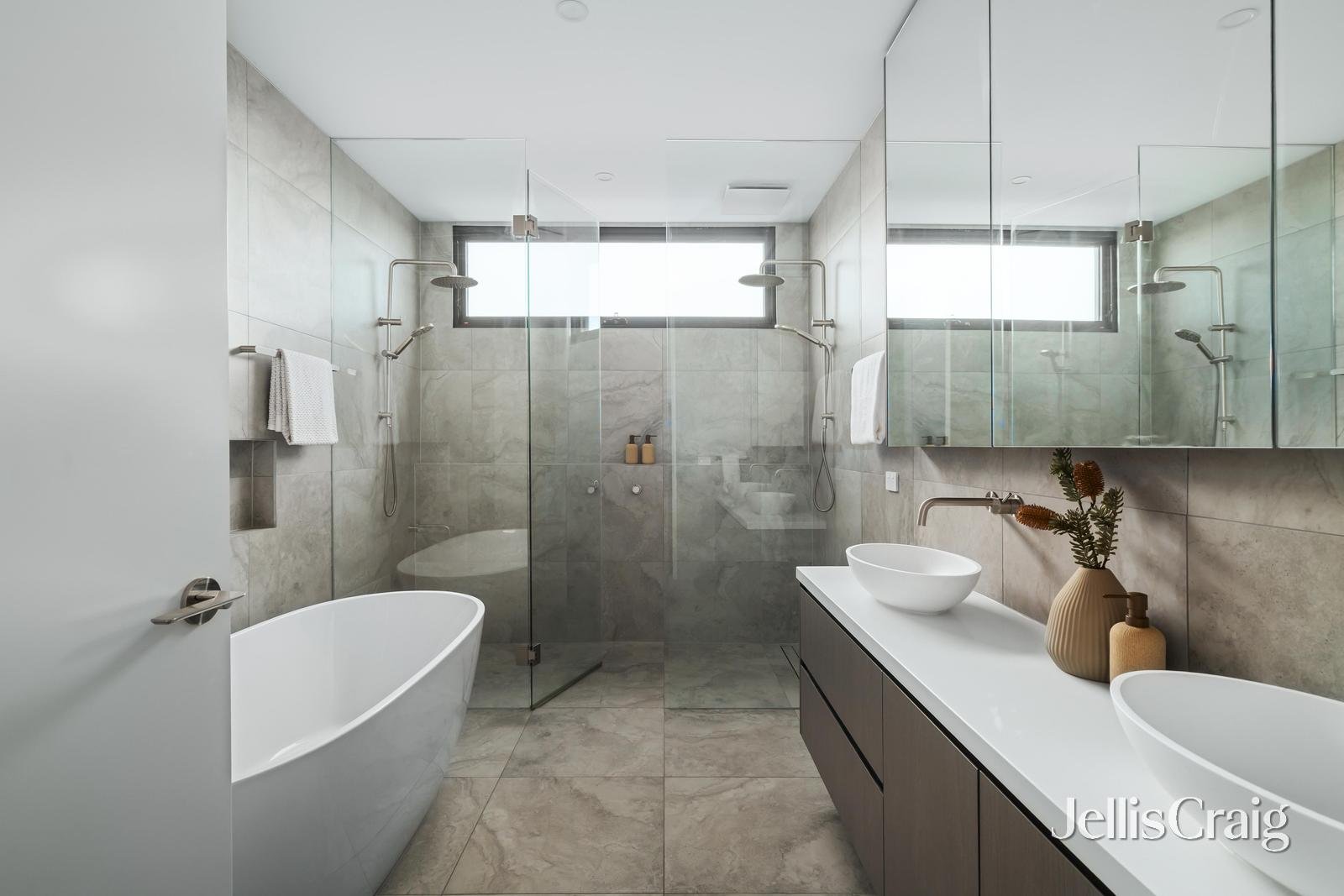 2b Castlewood Street, Bentleigh East image 12