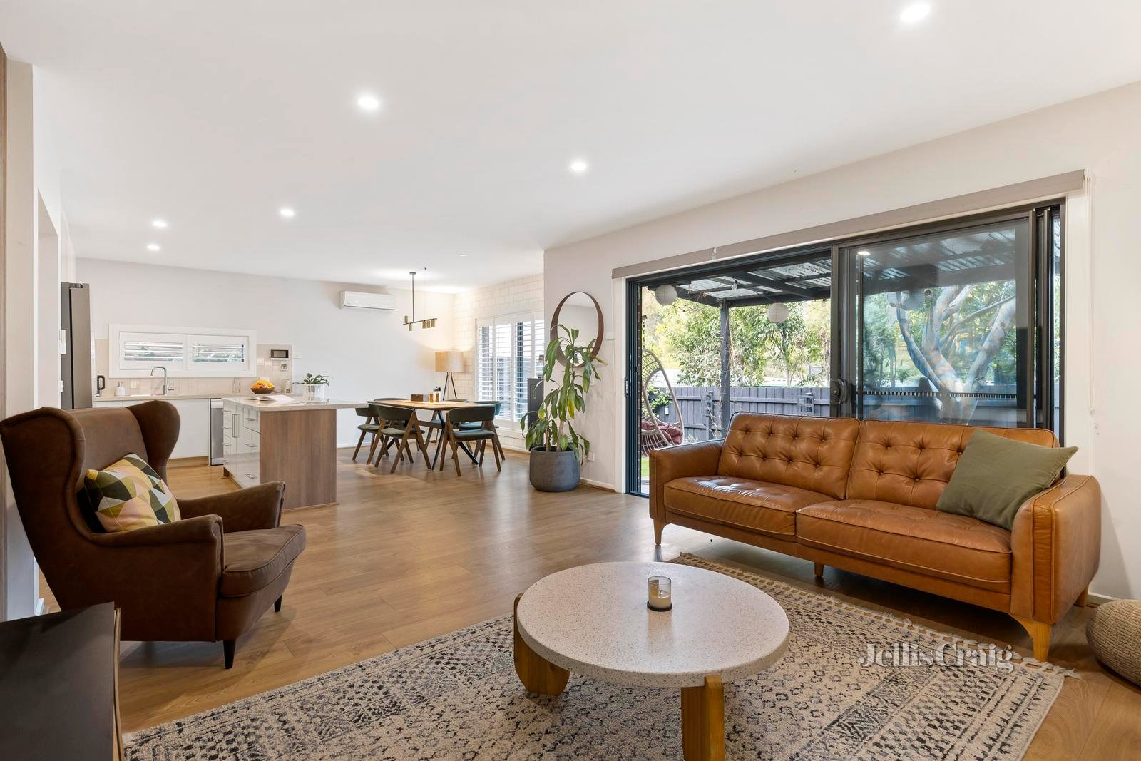 2B Chesney Drive, Ringwood image 3
