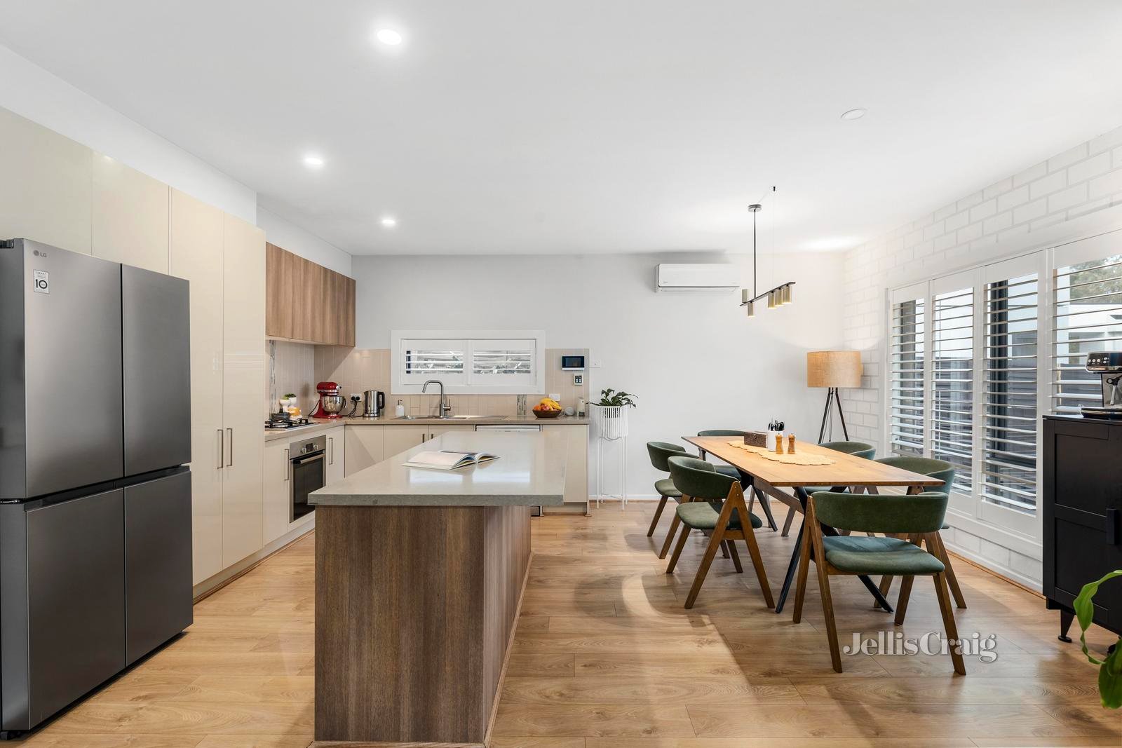 2B Chesney Drive, Ringwood image 4