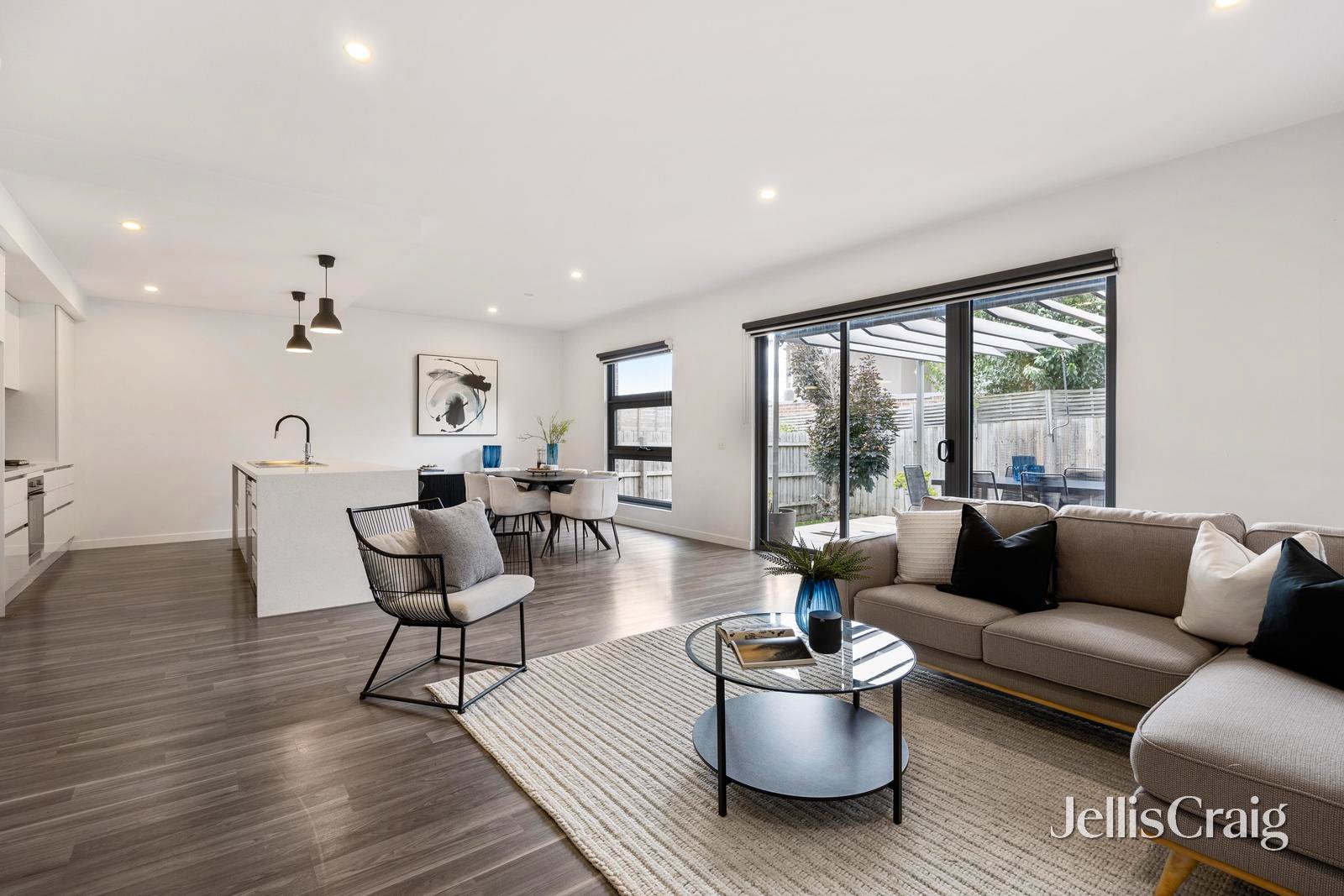 2b Diana Street, Croydon image 2