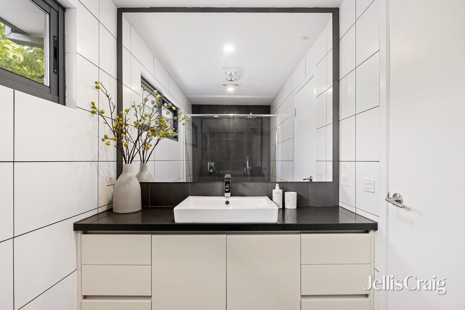 2b Diana Street, Croydon image 6