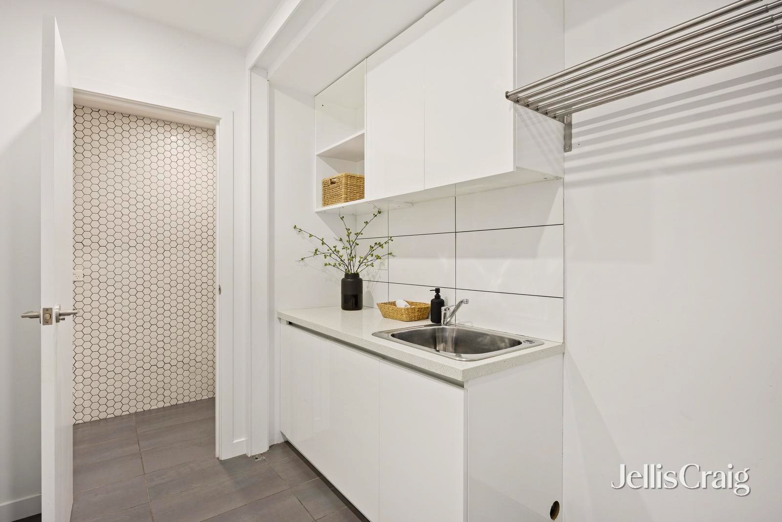 2b Diana Street, Croydon image 8