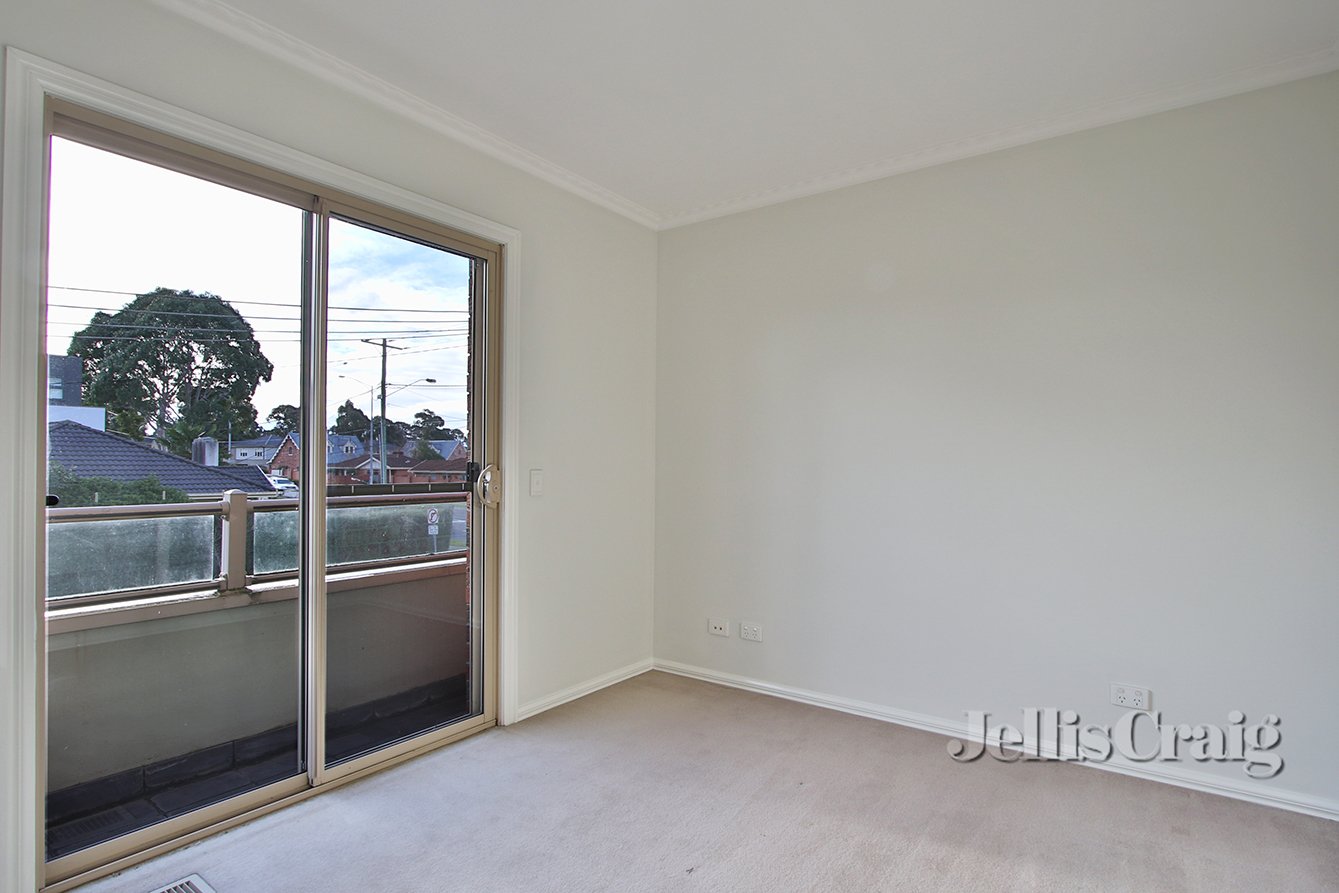 2B Florence Avenue, Donvale image 7