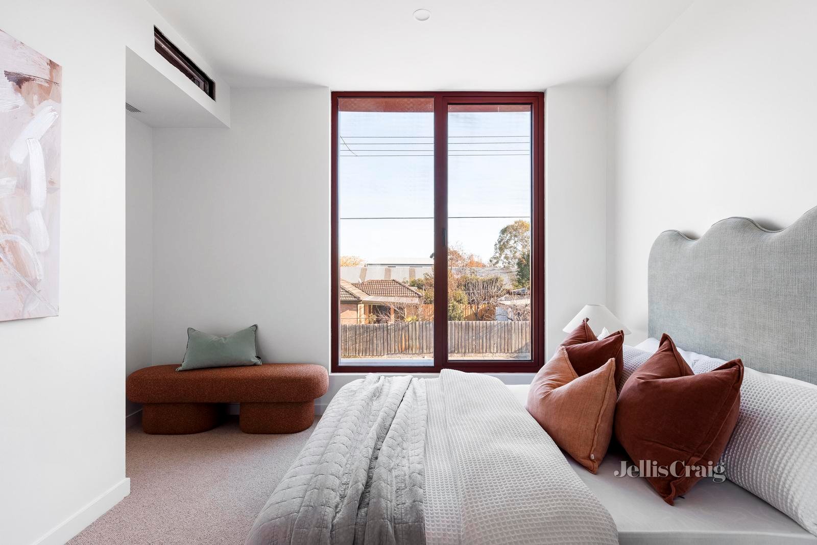 2B Leonard Street, Northcote image 9