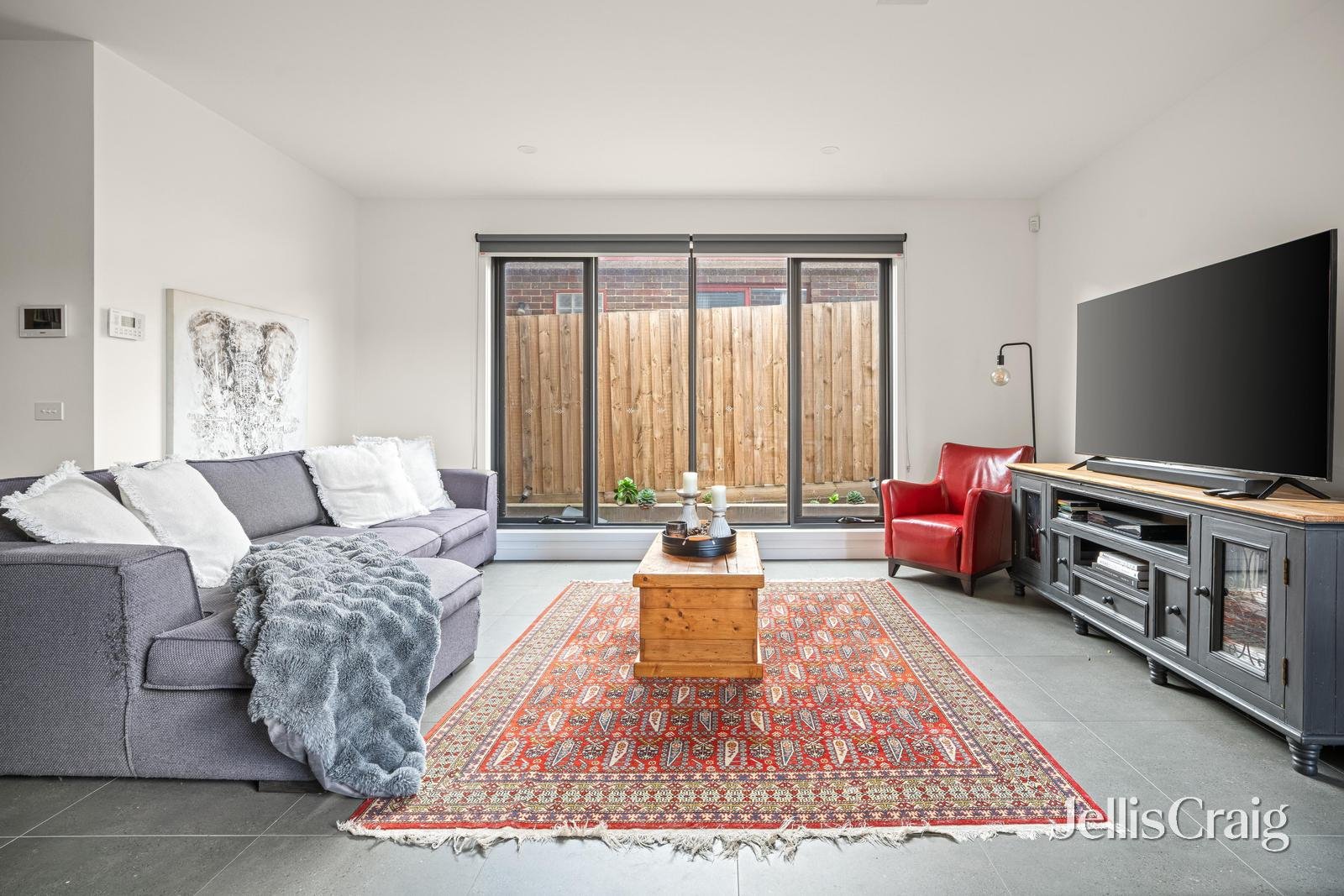 2B Linton Street, Moorabbin image 6