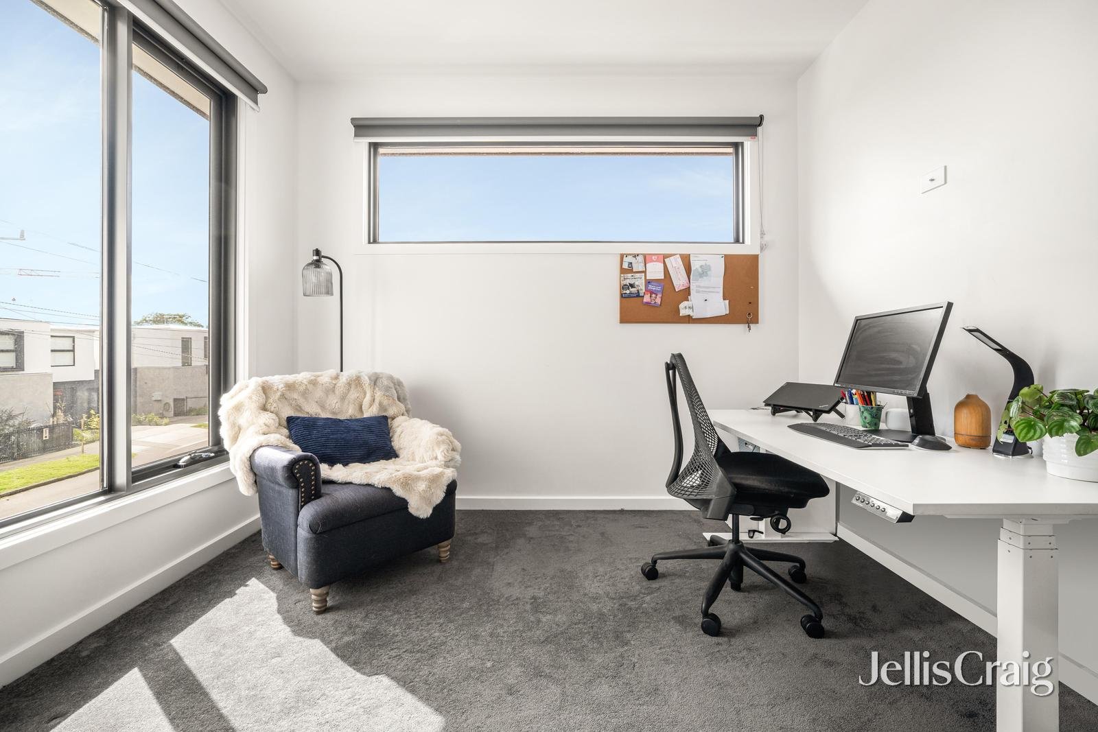 2B Linton Street, Moorabbin image 10