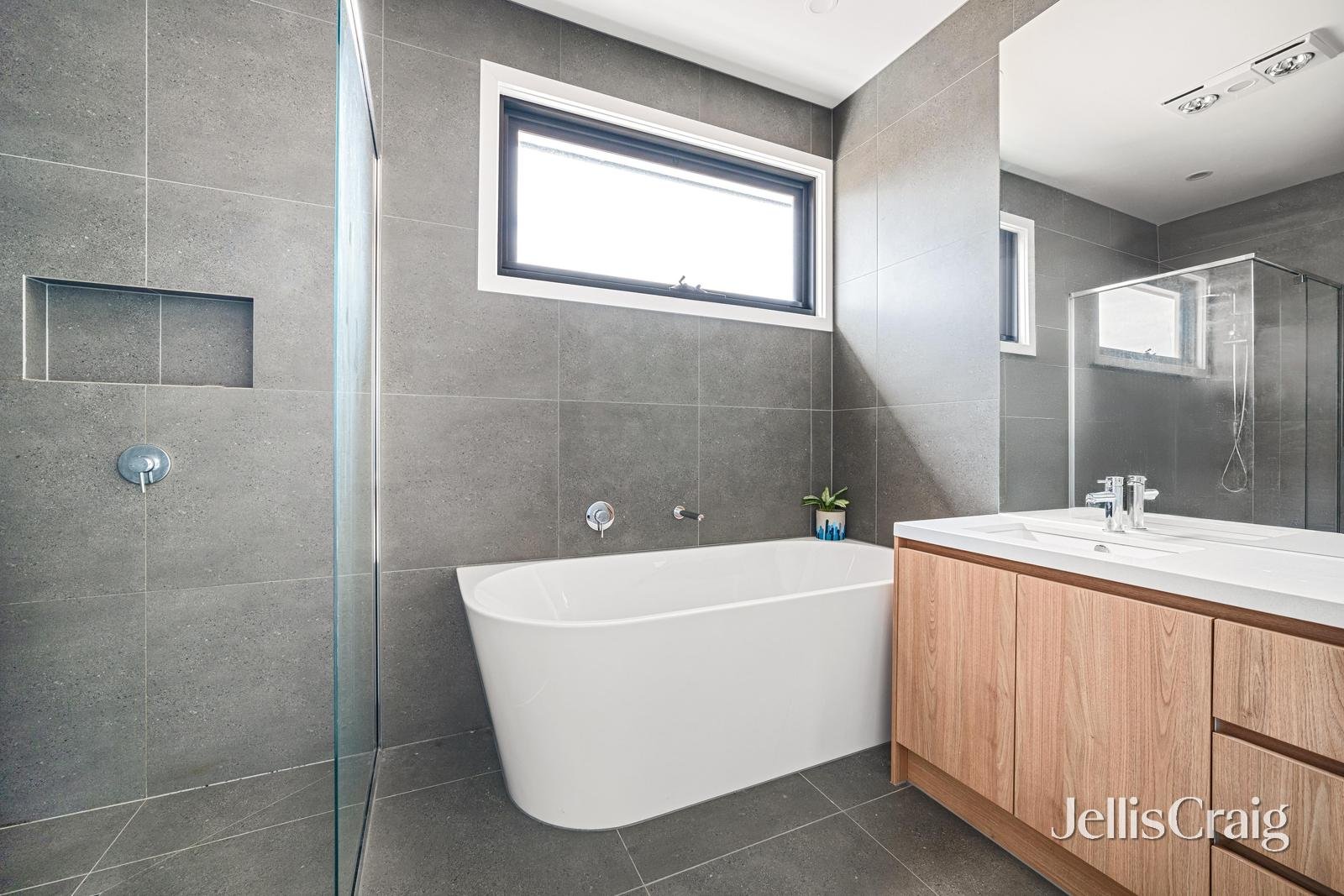 2B Linton Street, Moorabbin image 11
