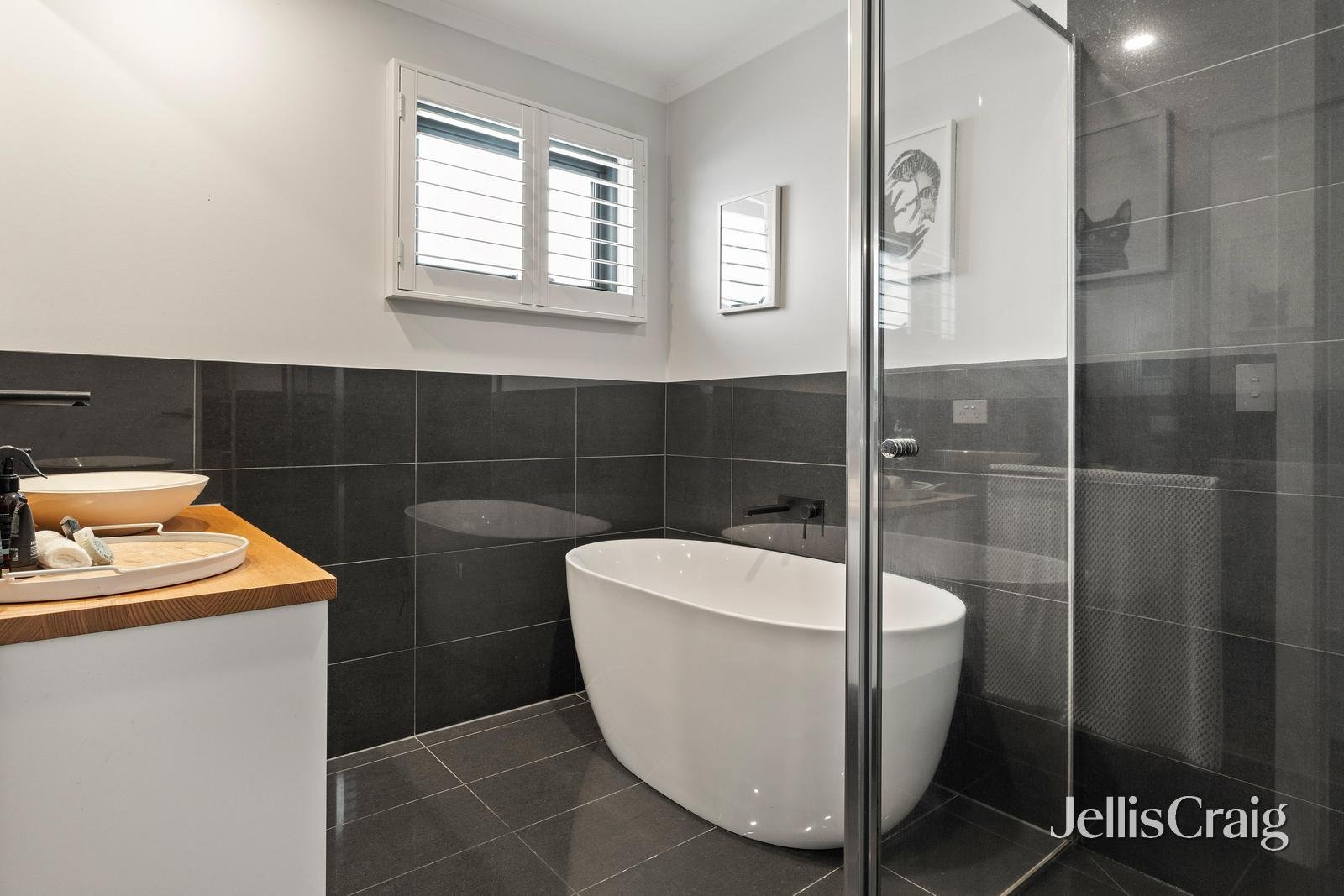 2B Midhurst Road, Croydon image 8