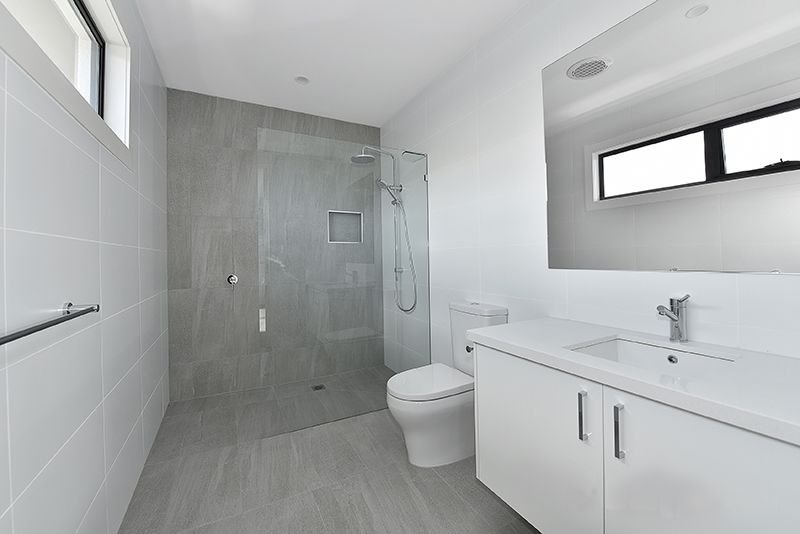 2B Montreal Street, Bentleigh image 7