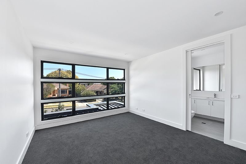 2B Montreal Street, Bentleigh image 5