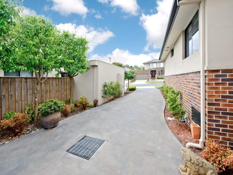 2B Naples Street, Box Hill South image 10