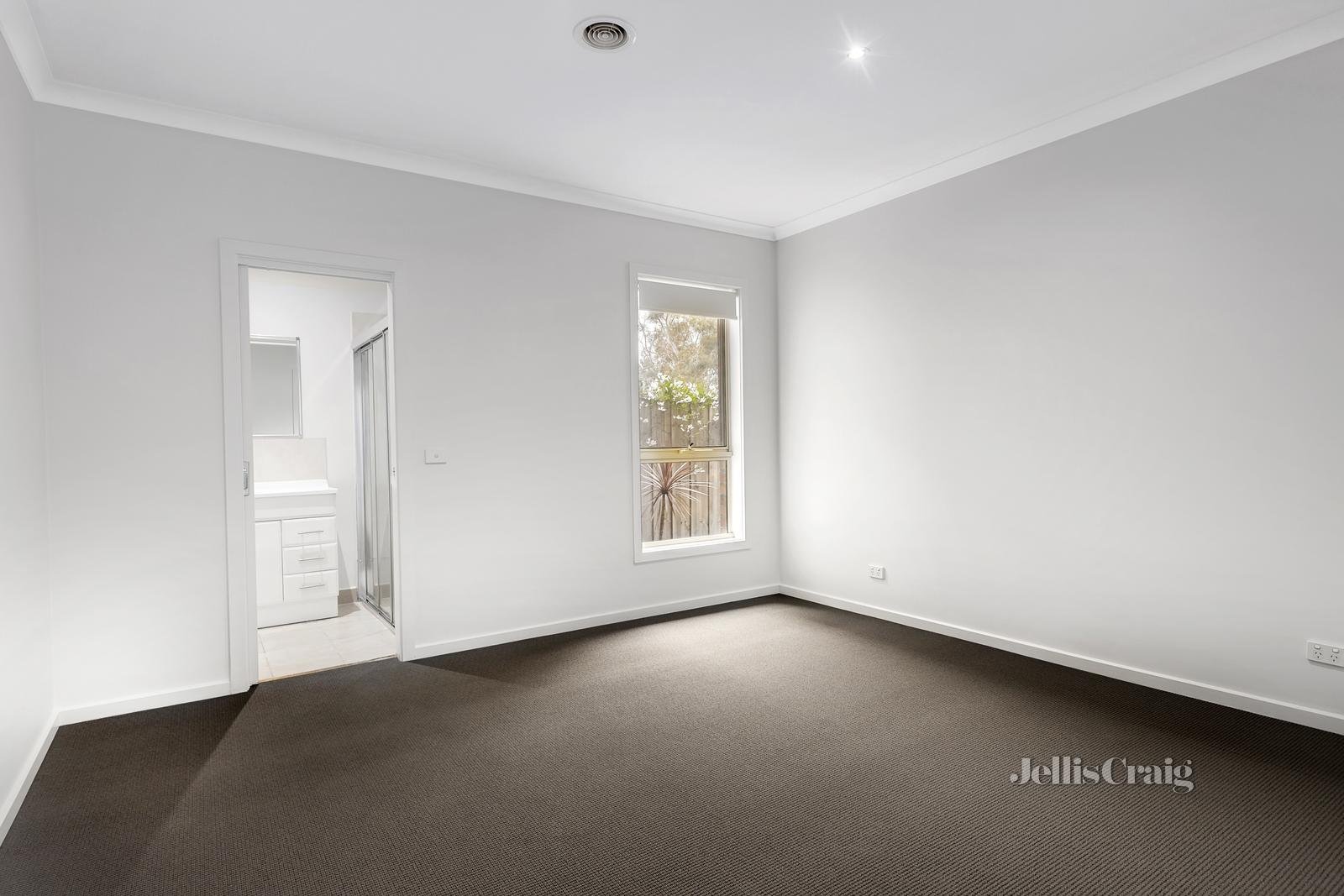 2B Stephens Street, Montmorency image 6