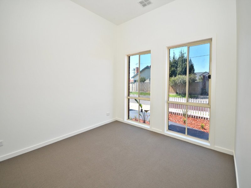 2B Tarana Avenue, Glenroy image 6