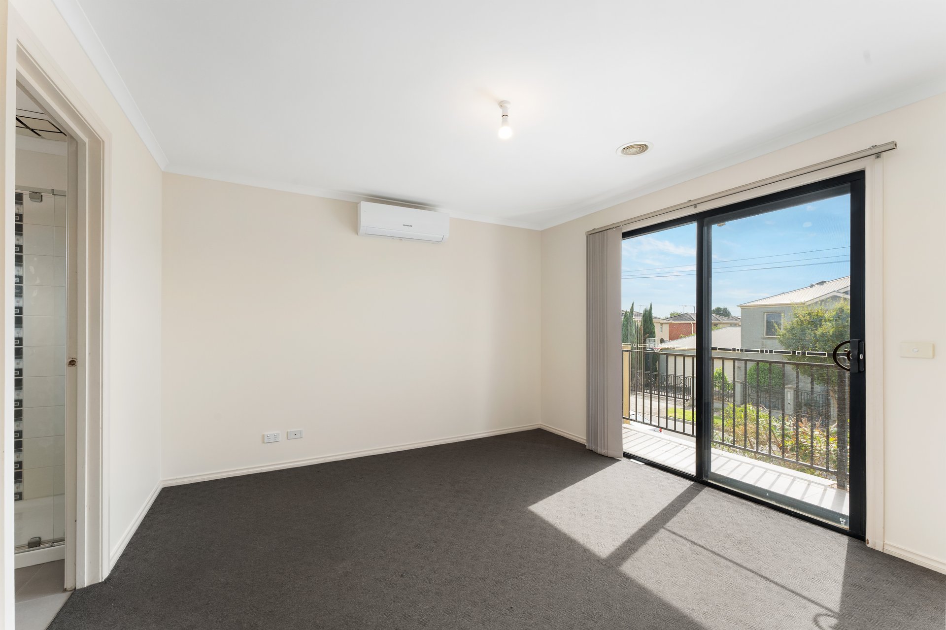 2B Treesbank Avenue, Noble&nbsp;Park image 6