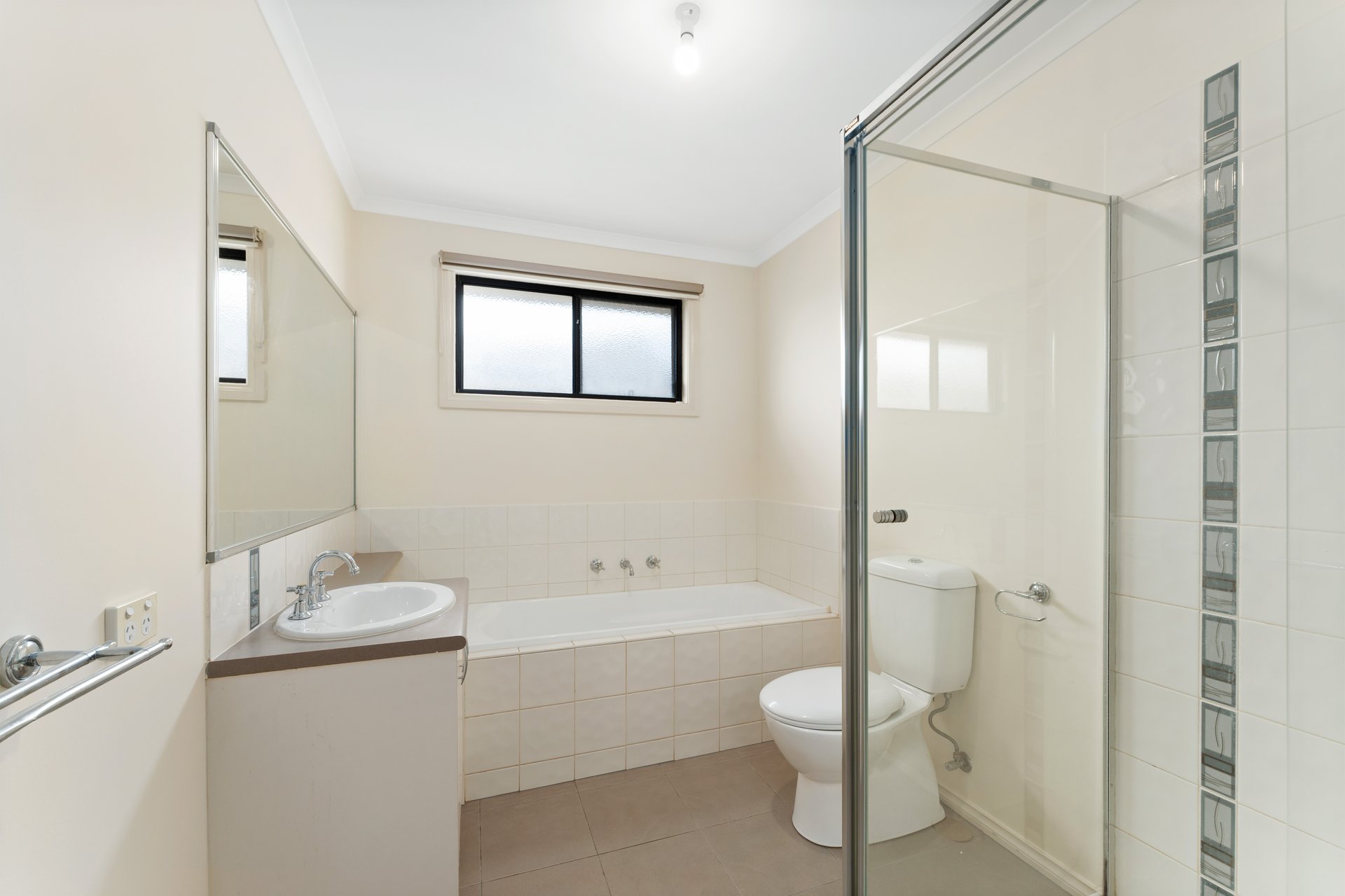 2B Treesbank Avenue, Noble&nbsp;Park image 7