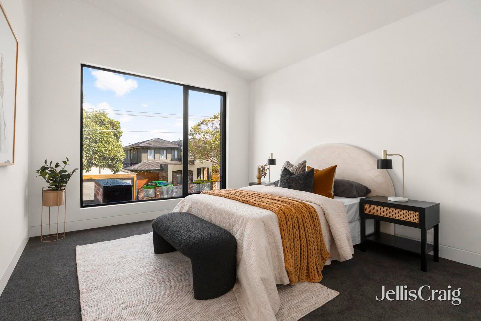 2B Wood Street, Strathmore image 4